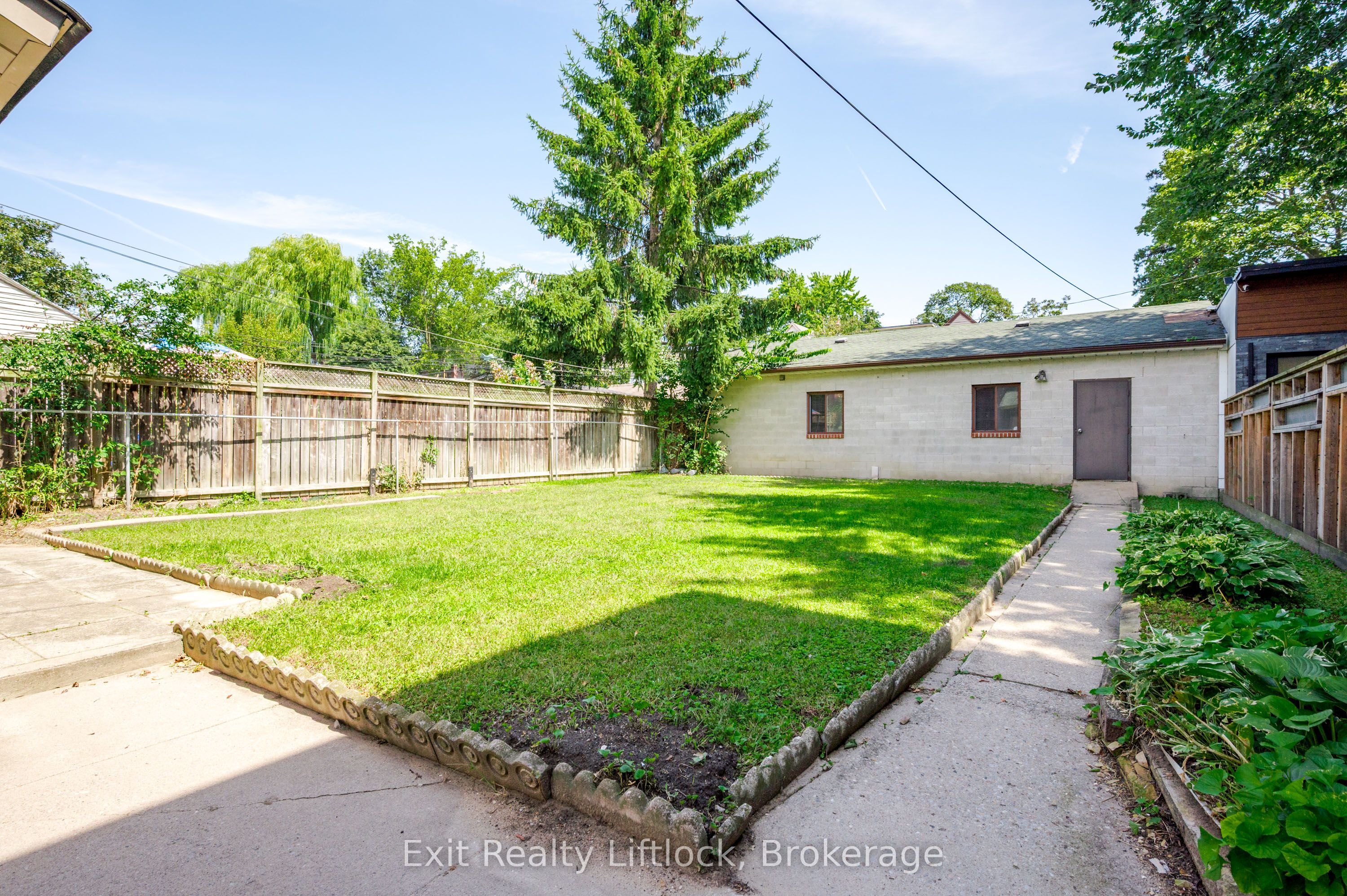 843 Logan Avenue Property Photo 45