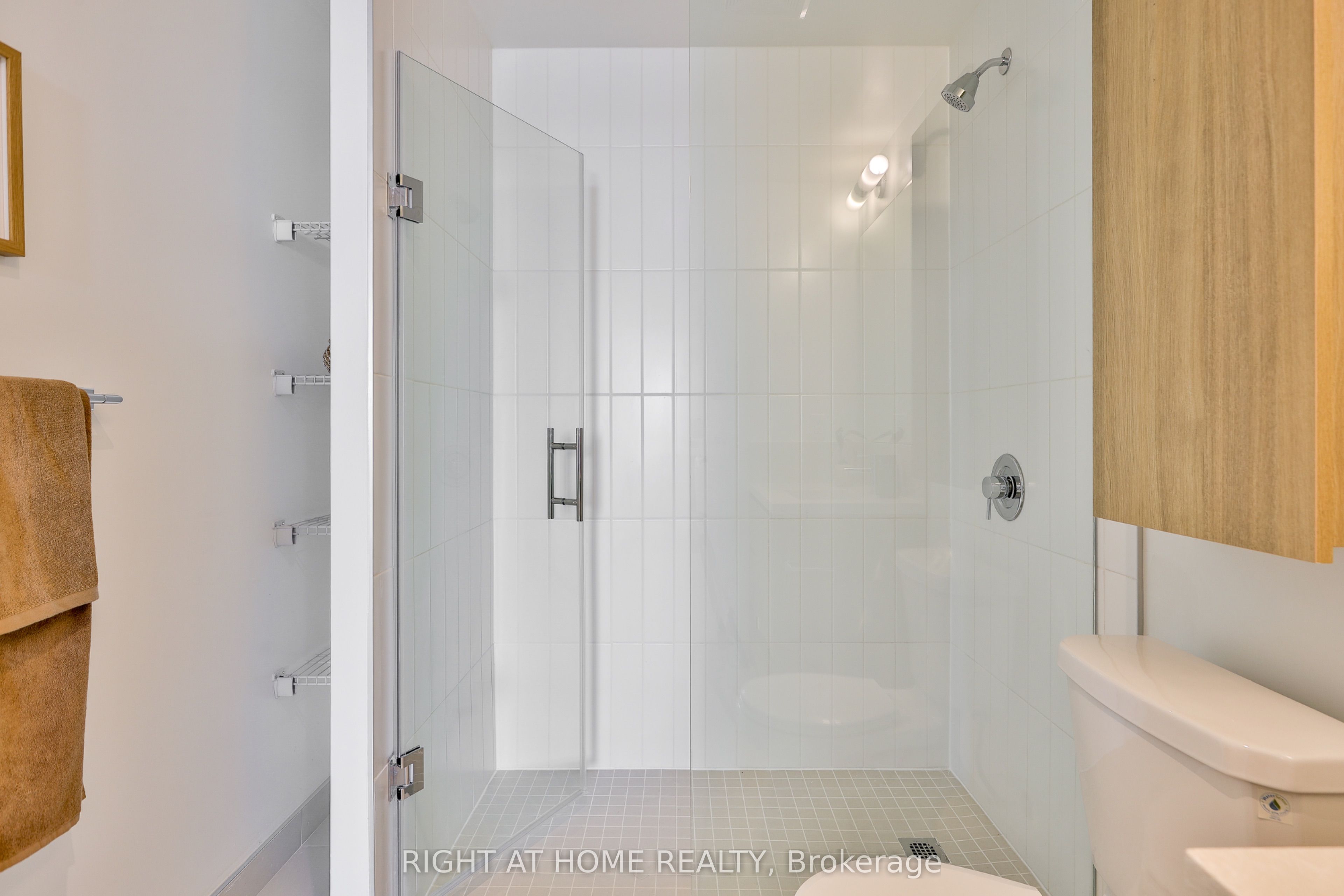 1161 Kingston Road 508 Property Photo 20