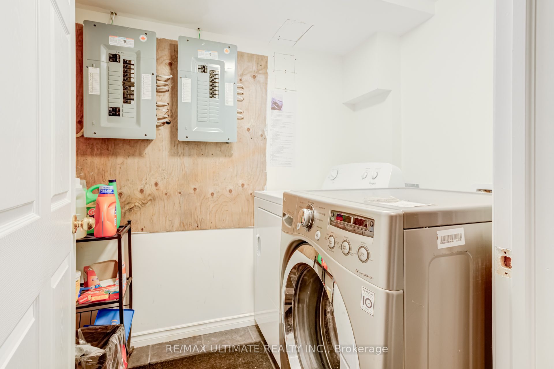 533 Kingston Road Property Photo 25
