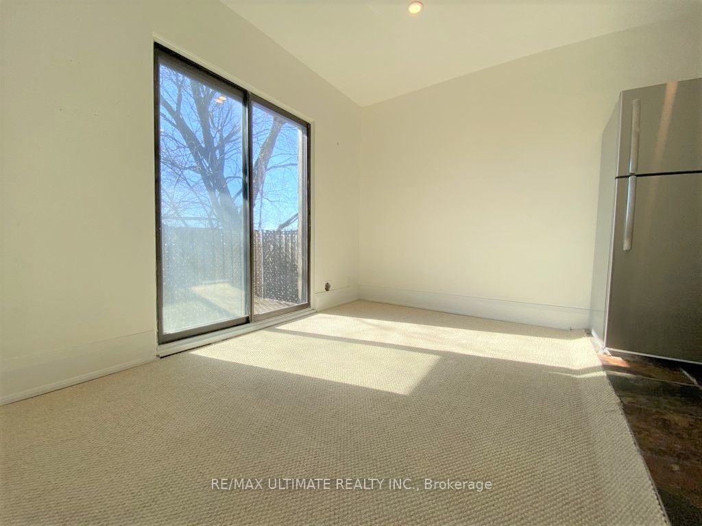 533 Kingston Road Property Photo 41