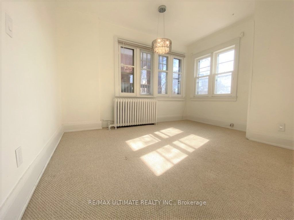 533 Kingston Road Property Photo 43