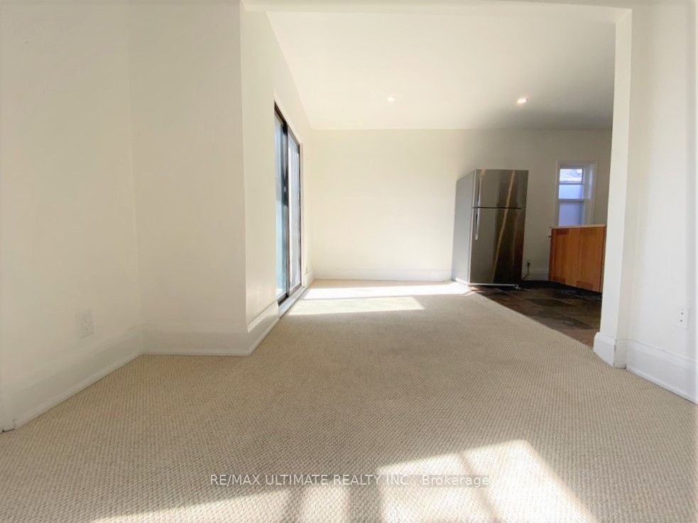 533 Kingston Road Property Photo 46