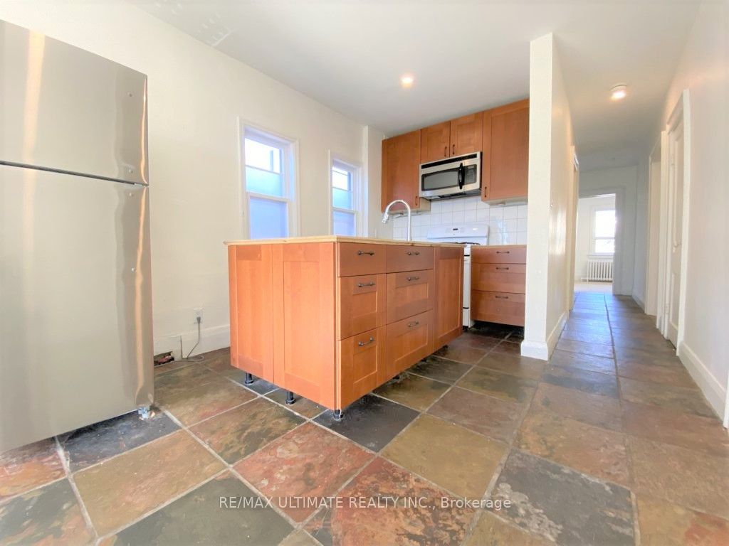 533 Kingston Road Property Photo 47