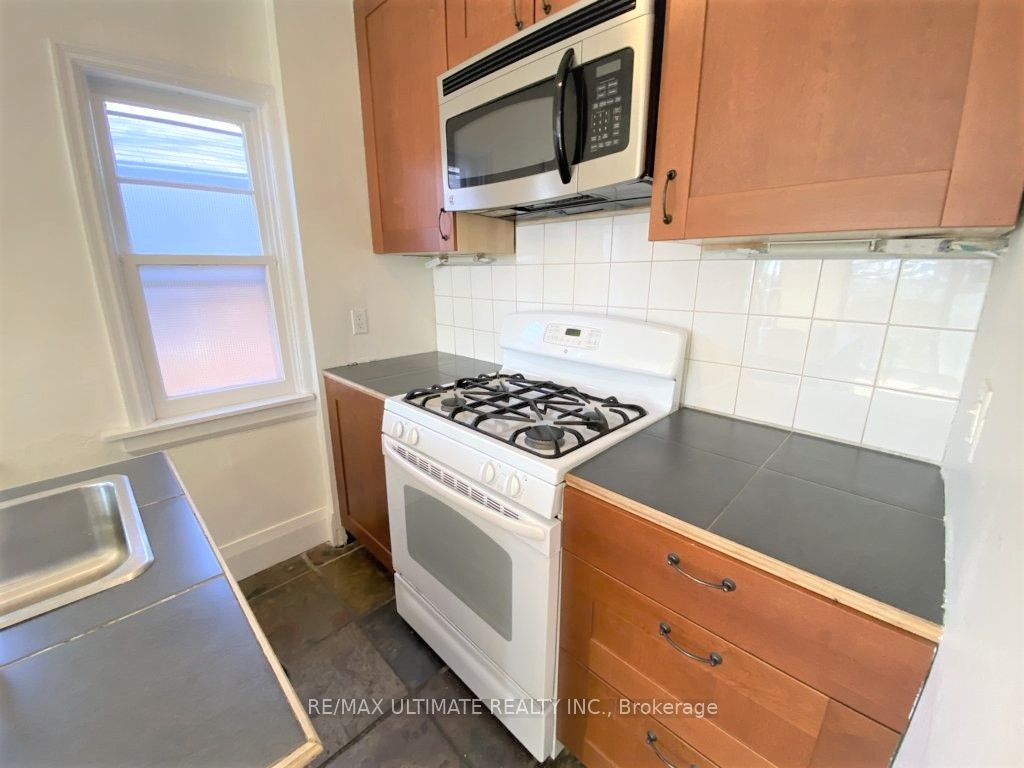 533 Kingston Road Property Photo 49