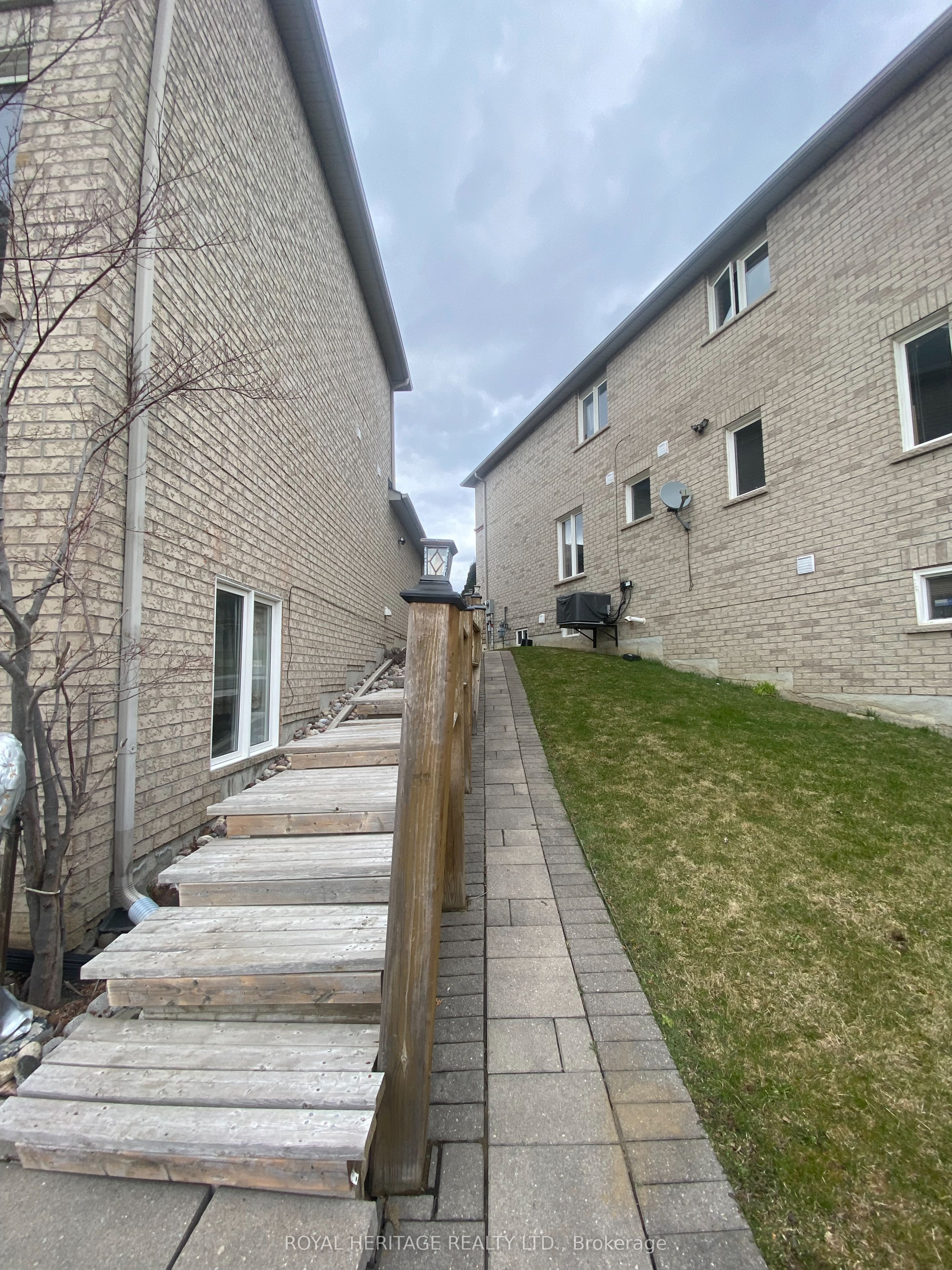 15 Sirius Crescent Property Photo 4