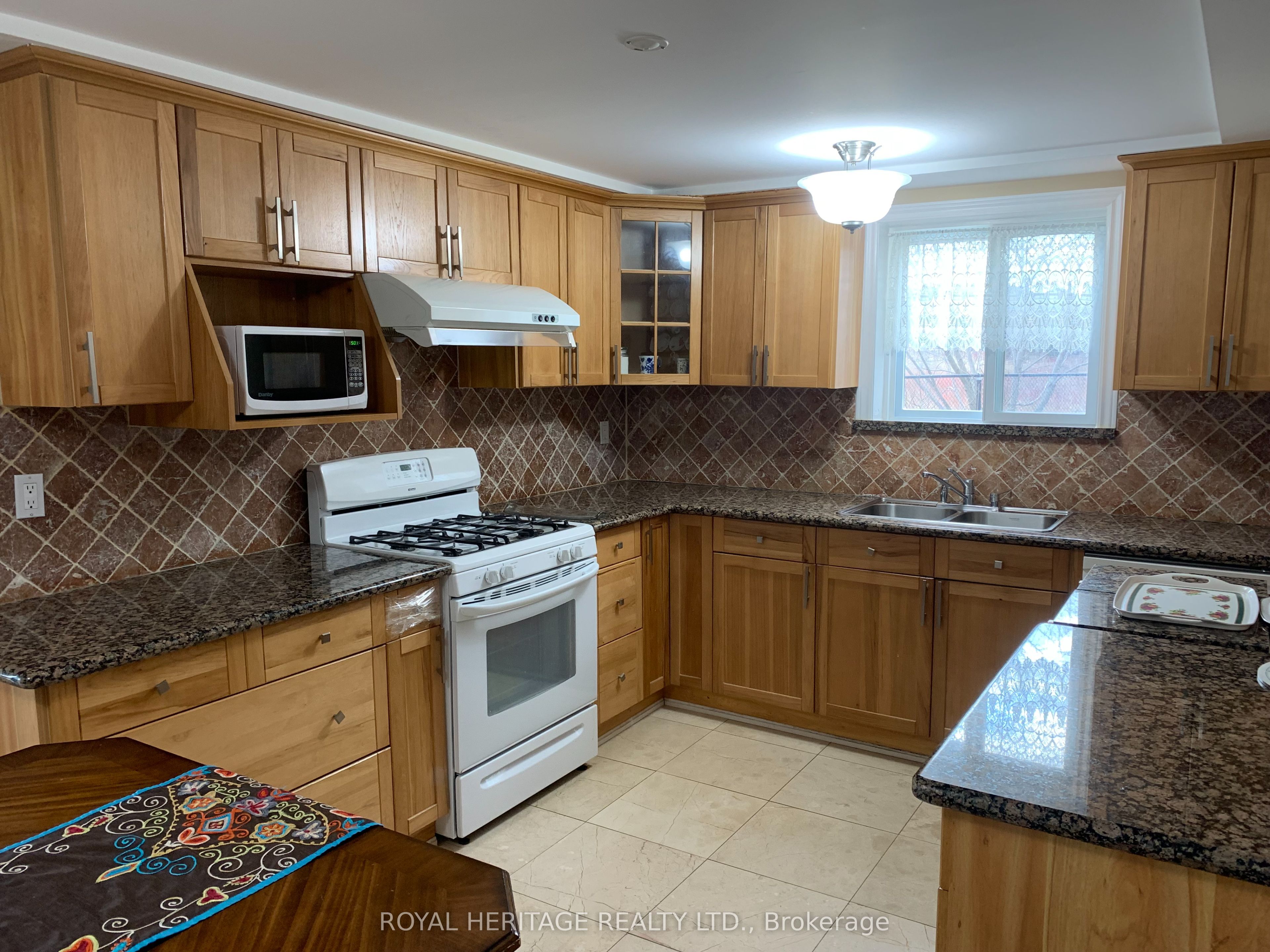 15 Sirius Crescent Property Photo 10