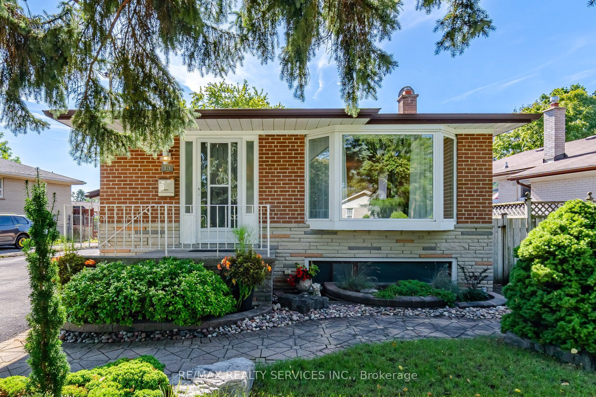 15 Shoreview Drive