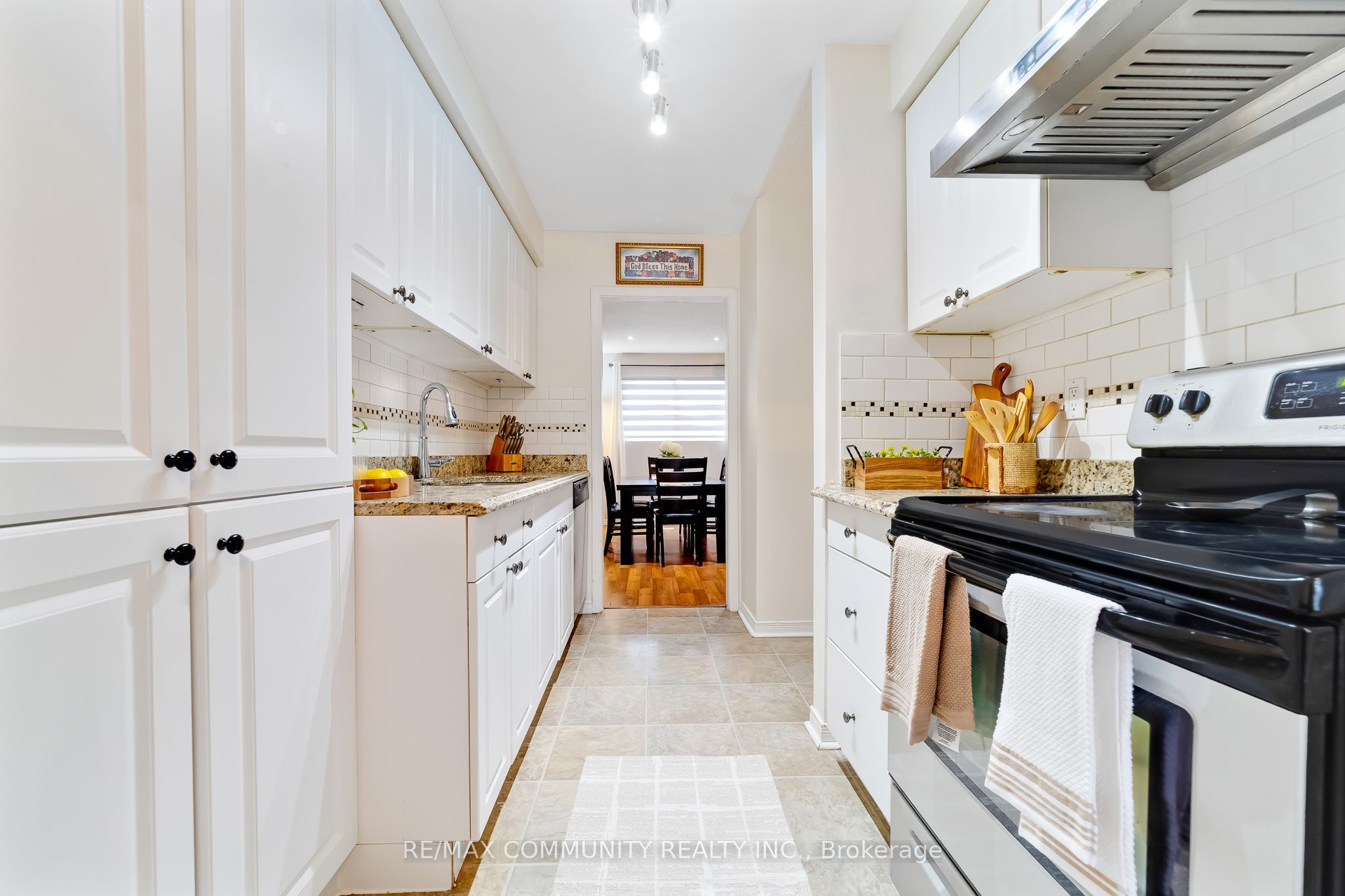 1055 Central Park Boulevard N 55 Property Photo 13