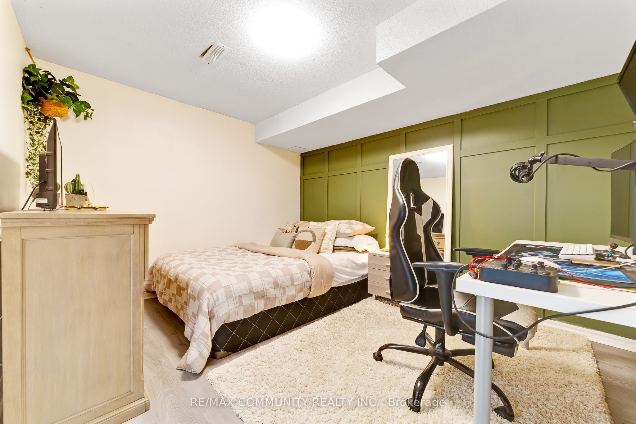 1055 Central Park Boulevard N 55 Property Photo 34