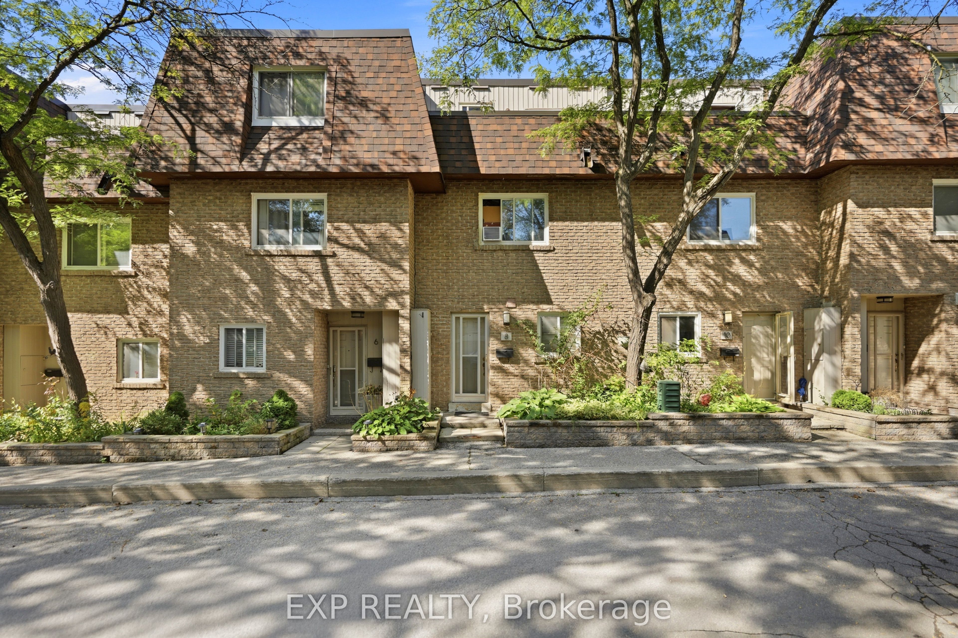 275 Manse Road 8 Property Photo 1