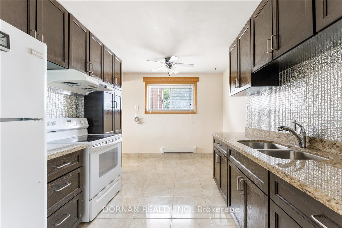 429 Austen Court 41 Property Photo 6