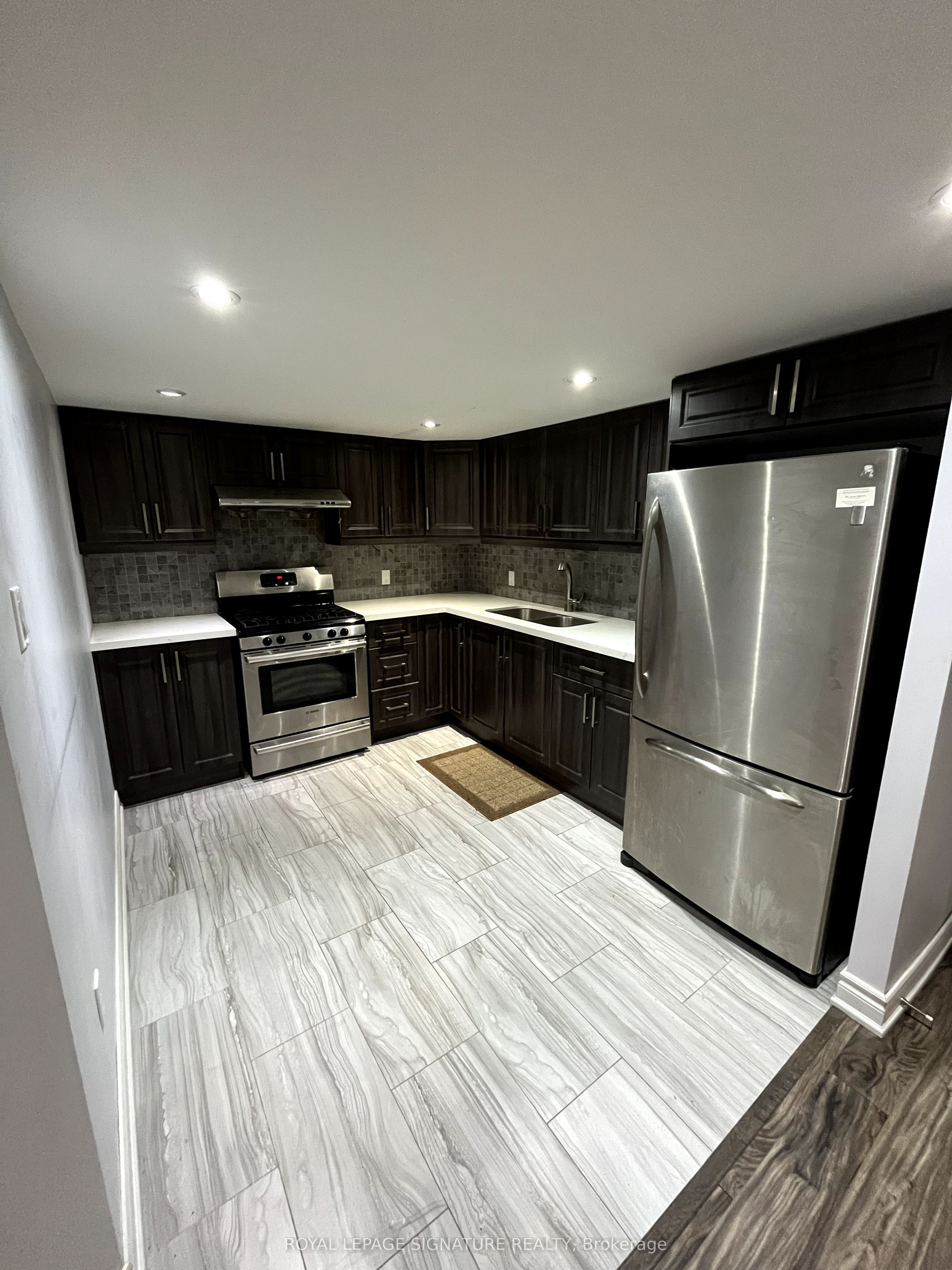 28a Cedar Brae Boulevard Bsmt Property Photo 2