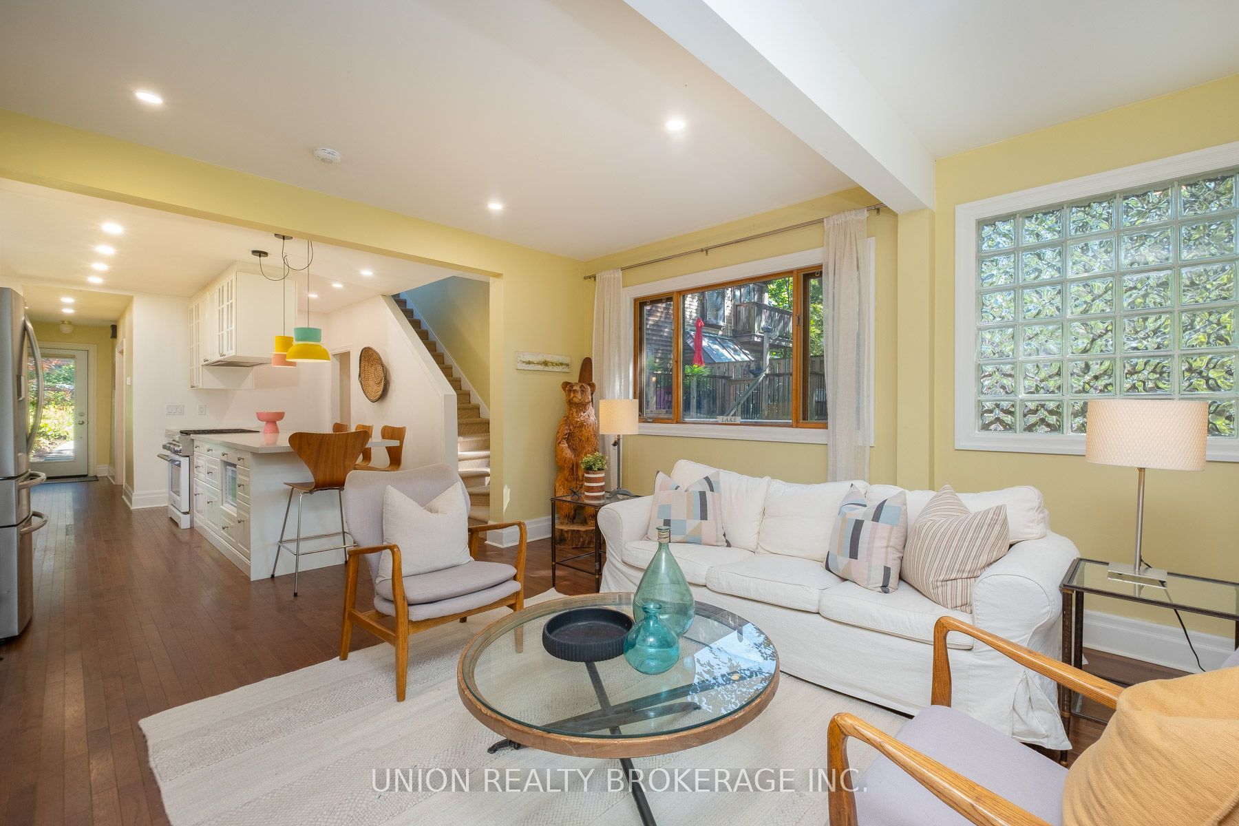 28 Victoria Park Avenue Property Photo 5