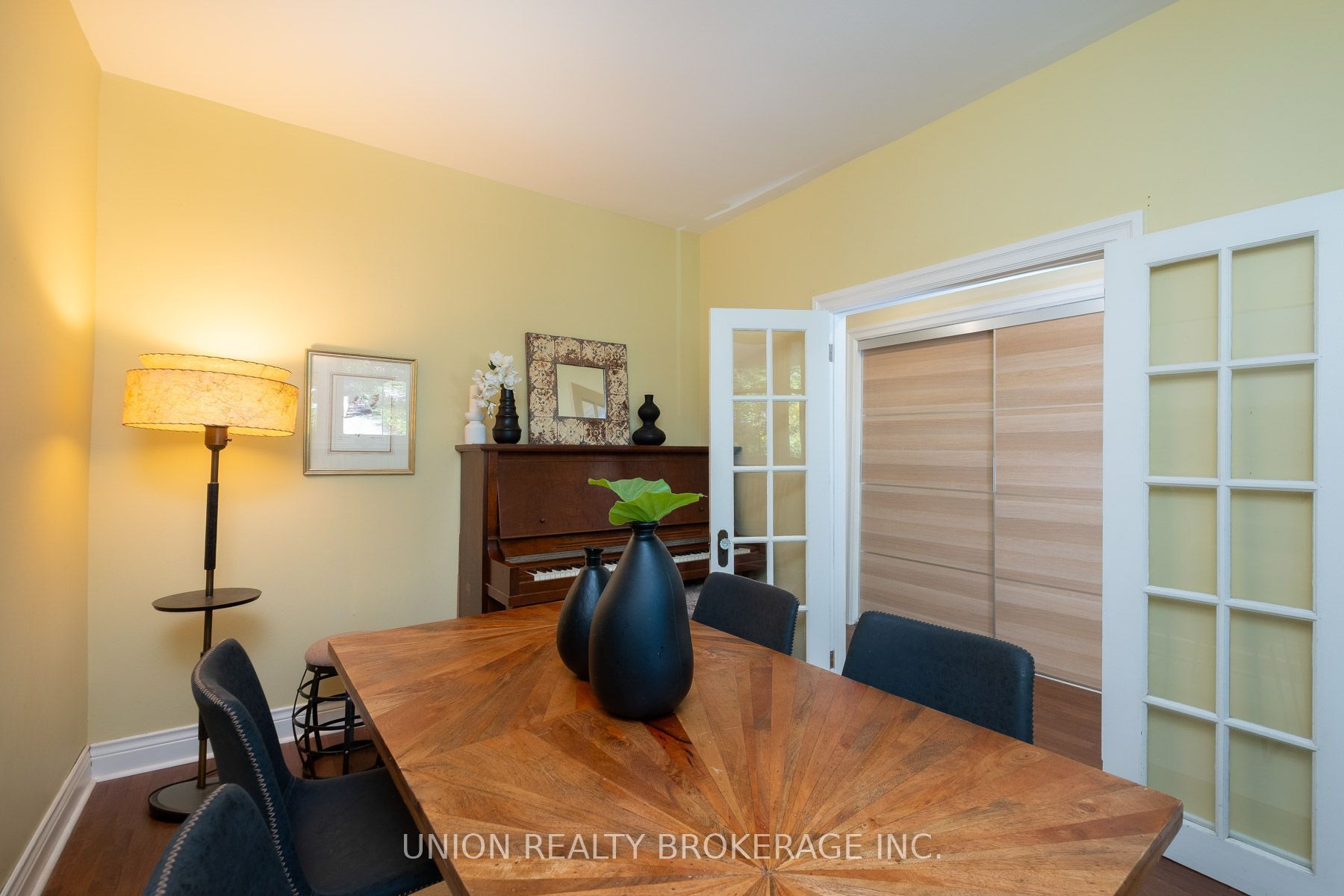 28 Victoria Park Avenue Property Photo 10