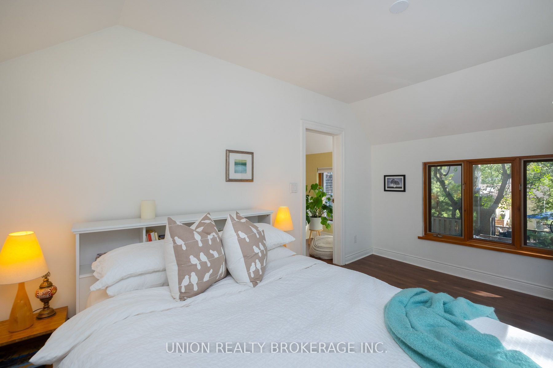 28 Victoria Park Avenue Property Photo 11