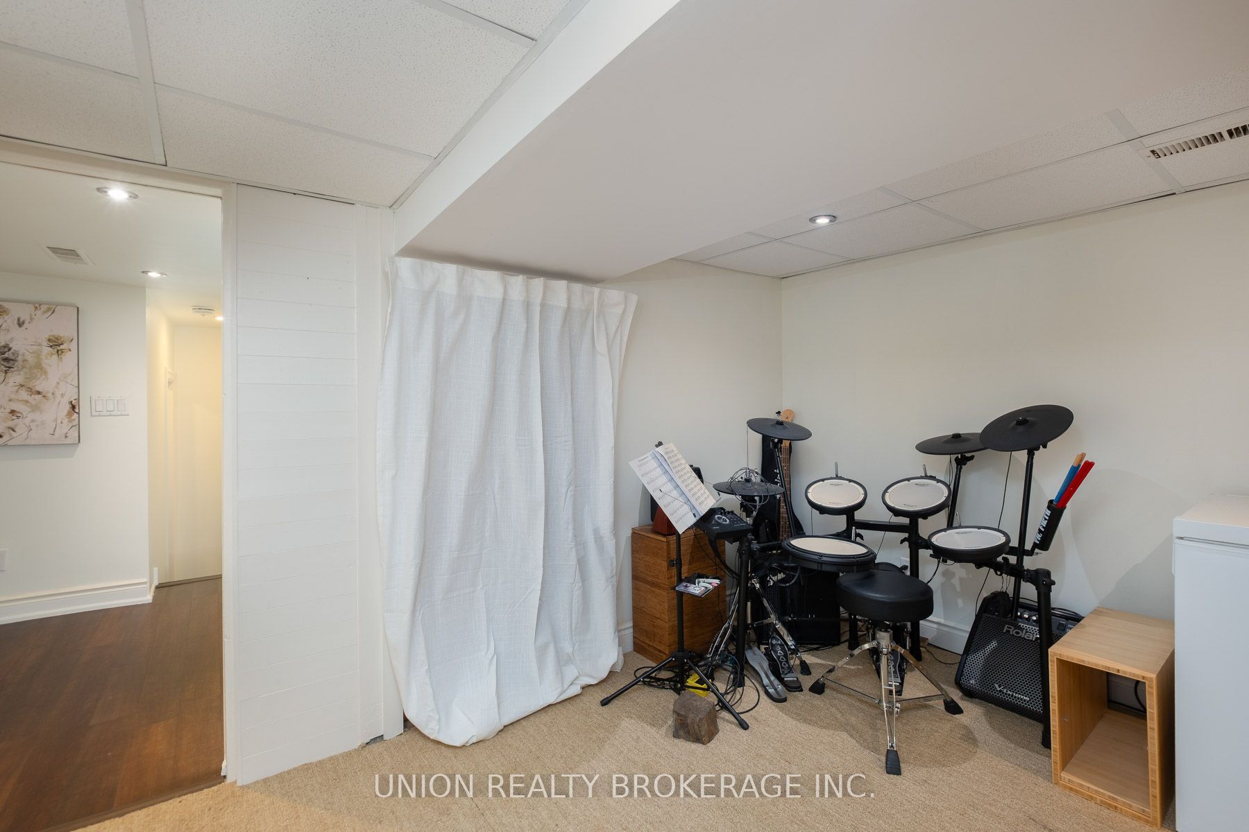28 Victoria Park Avenue Property Photo 22