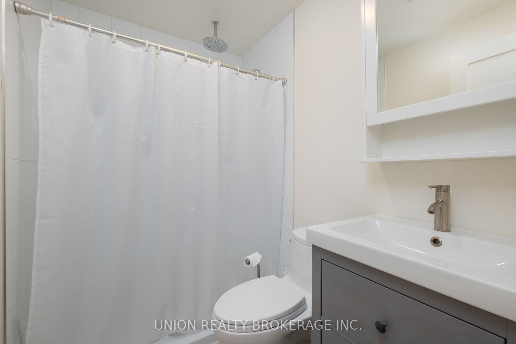 28 Victoria Park Avenue Property Photo 23