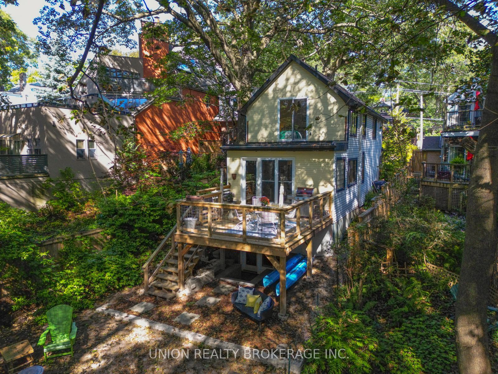 28 Victoria Park Avenue Property Photo 29