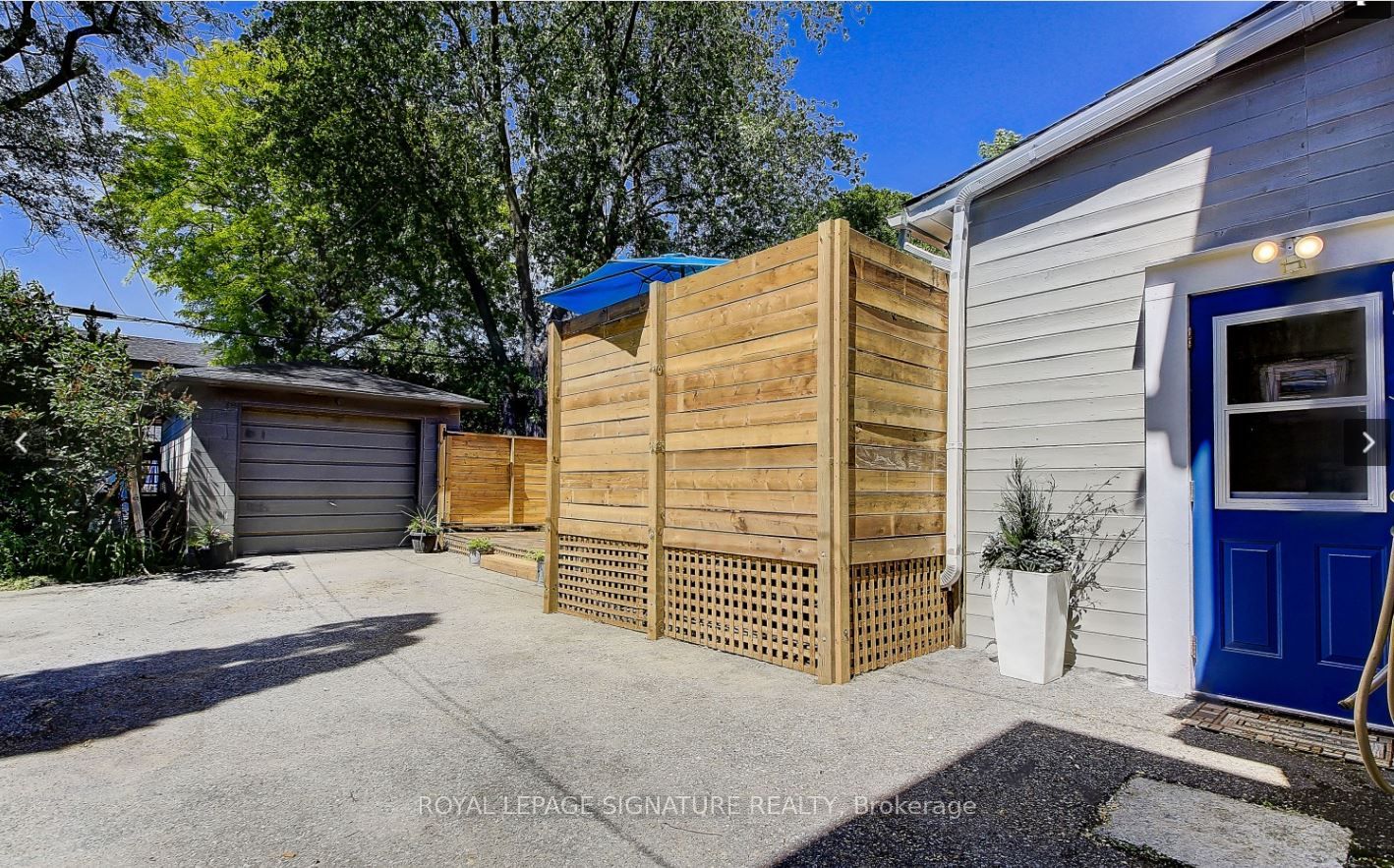 216 Milverton Boulevard Bsmt Property Photo 8