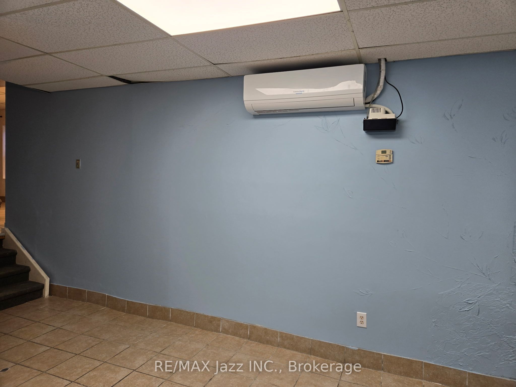 111 Simcoe Street N B1 Property Photo 5