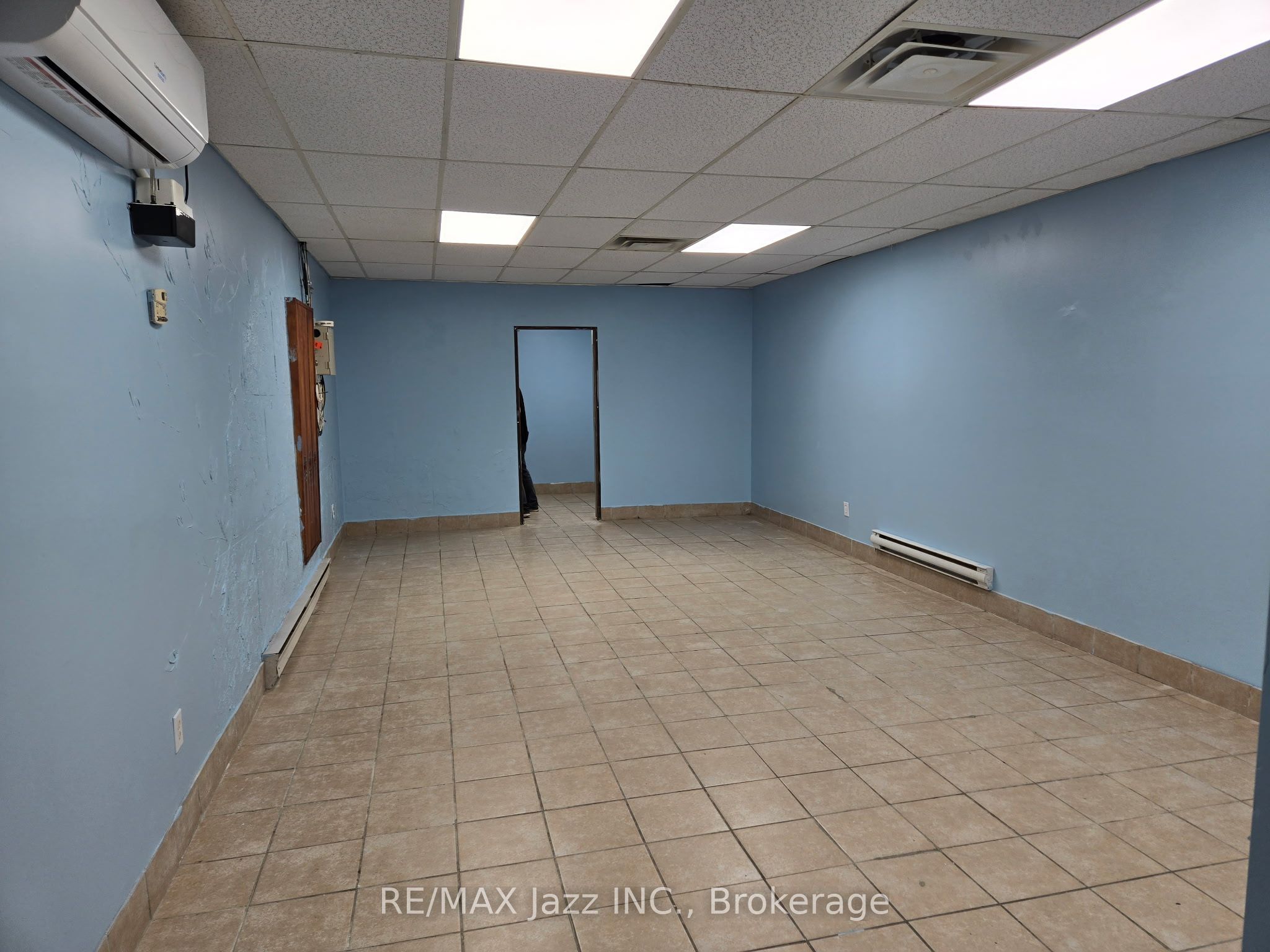 111 Simcoe Street N B1 Property Photo 7