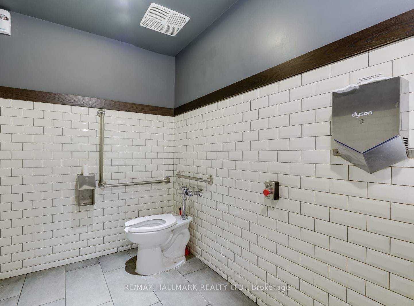 1417 Danforth Avenue Property Photo 22