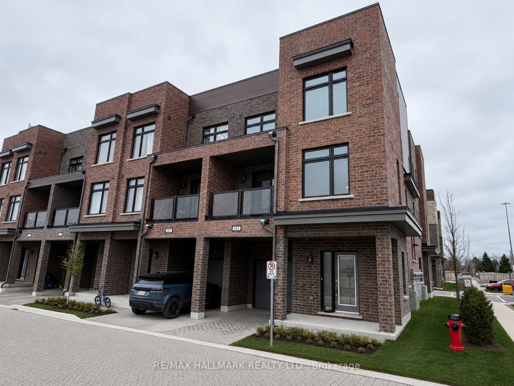 1865 Pickering Parkway S 101 Property Photo 1