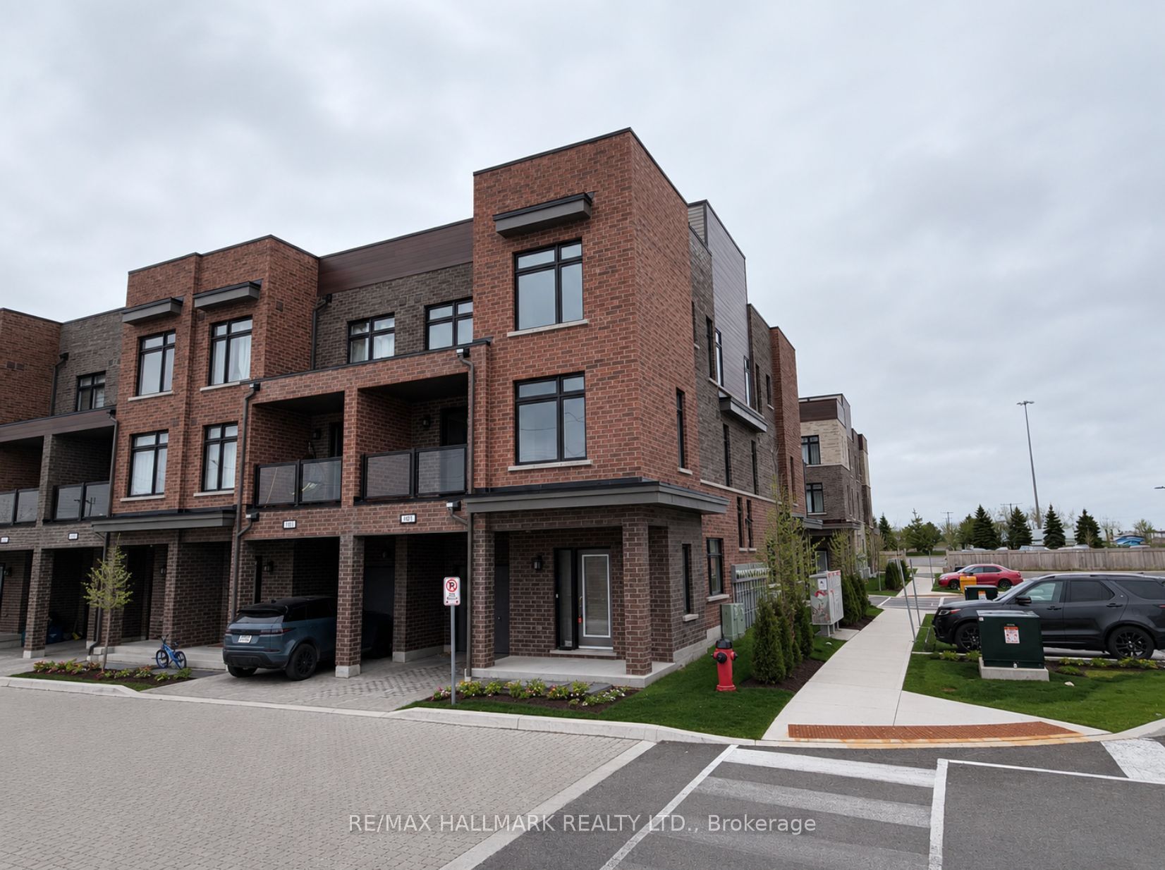 1865 Pickering Parkway S 101 Property Photo 2