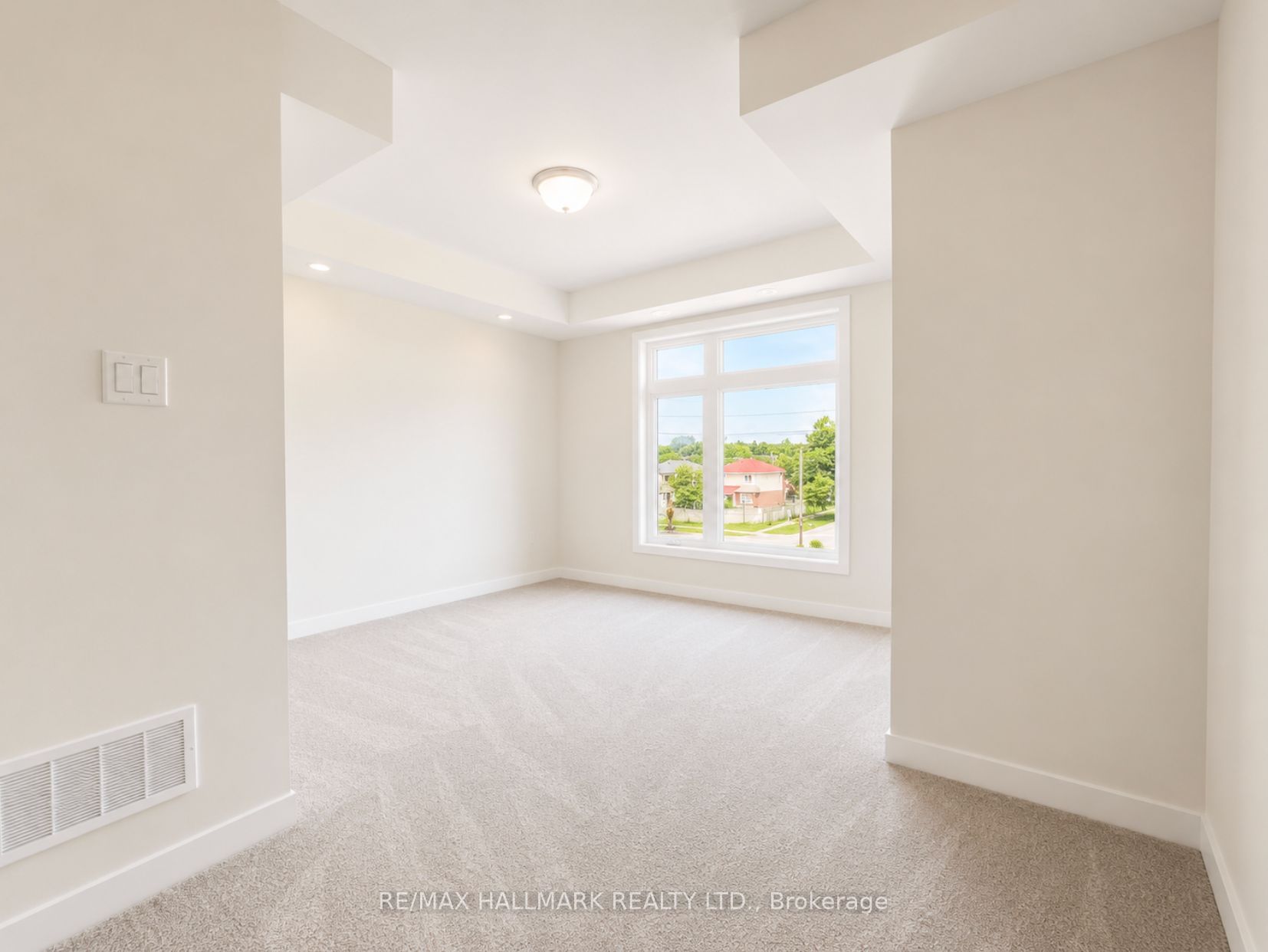 1865 Pickering Parkway S 101 Property Photo 18
