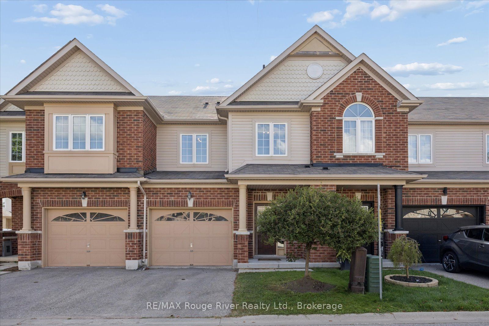 85 Lander Crescent Property Photo 1