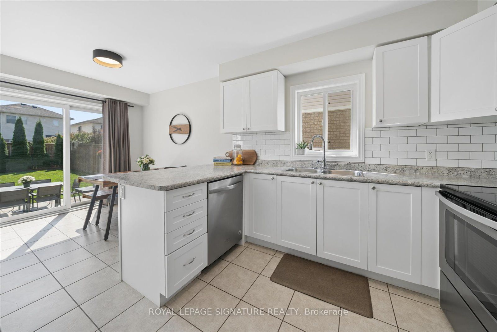 196 Mallory Street Property Photo 15