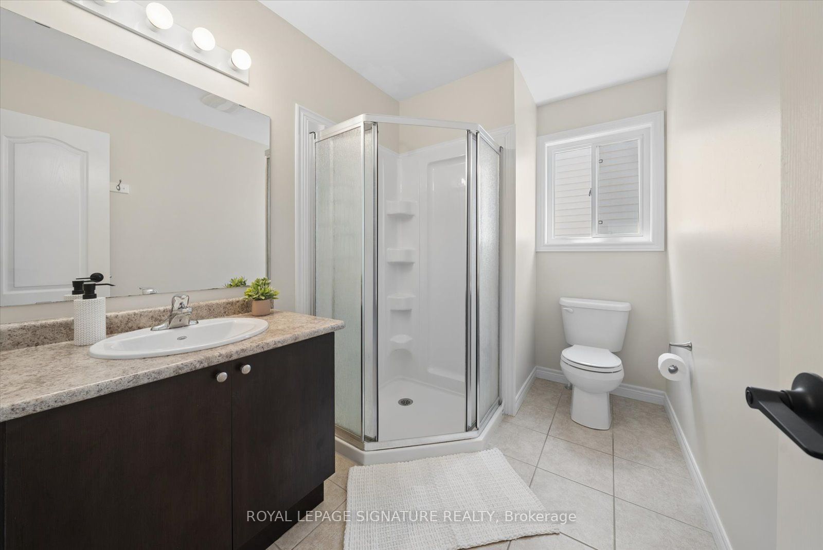 196 Mallory Street Property Photo 23