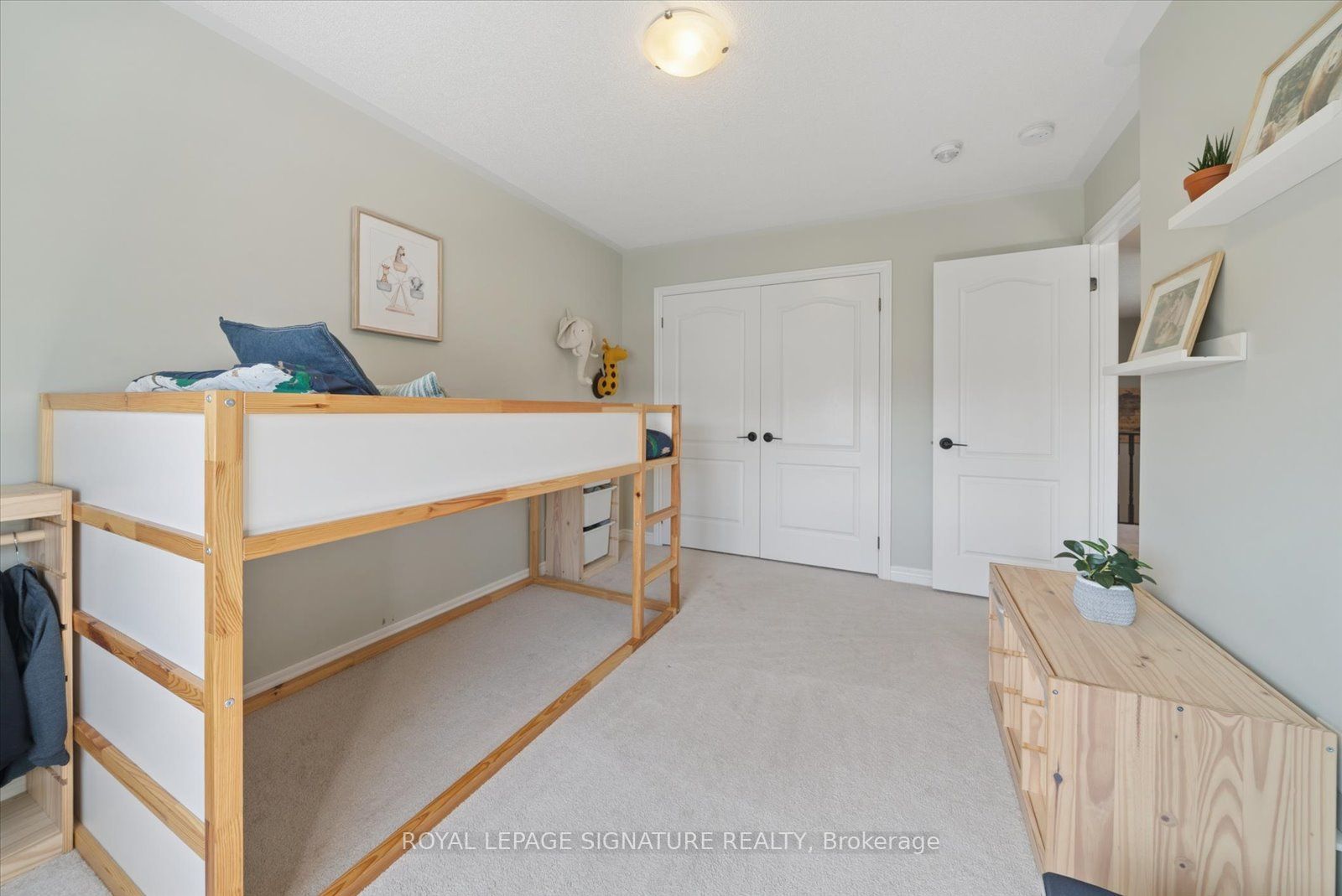196 Mallory Street Property Photo 25
