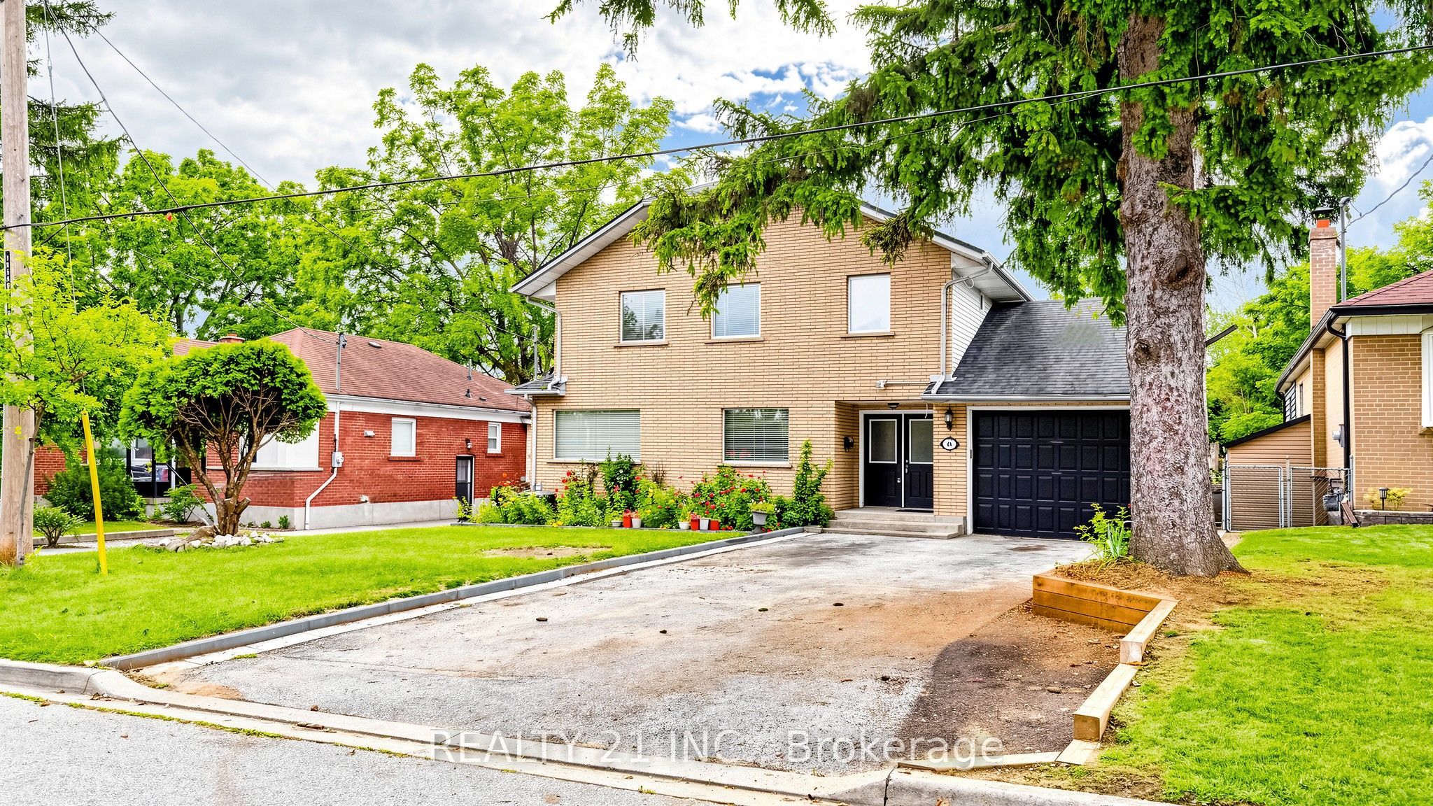 48 Megan Avenue Property Photo 1