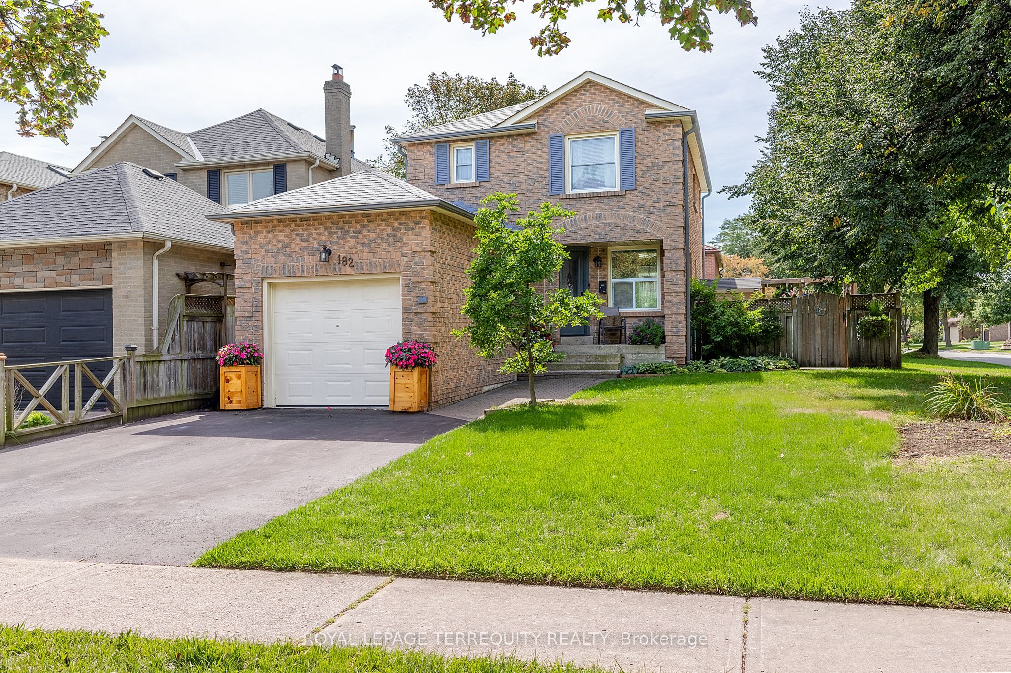 182 Chatfield Drive Property Photo 1
