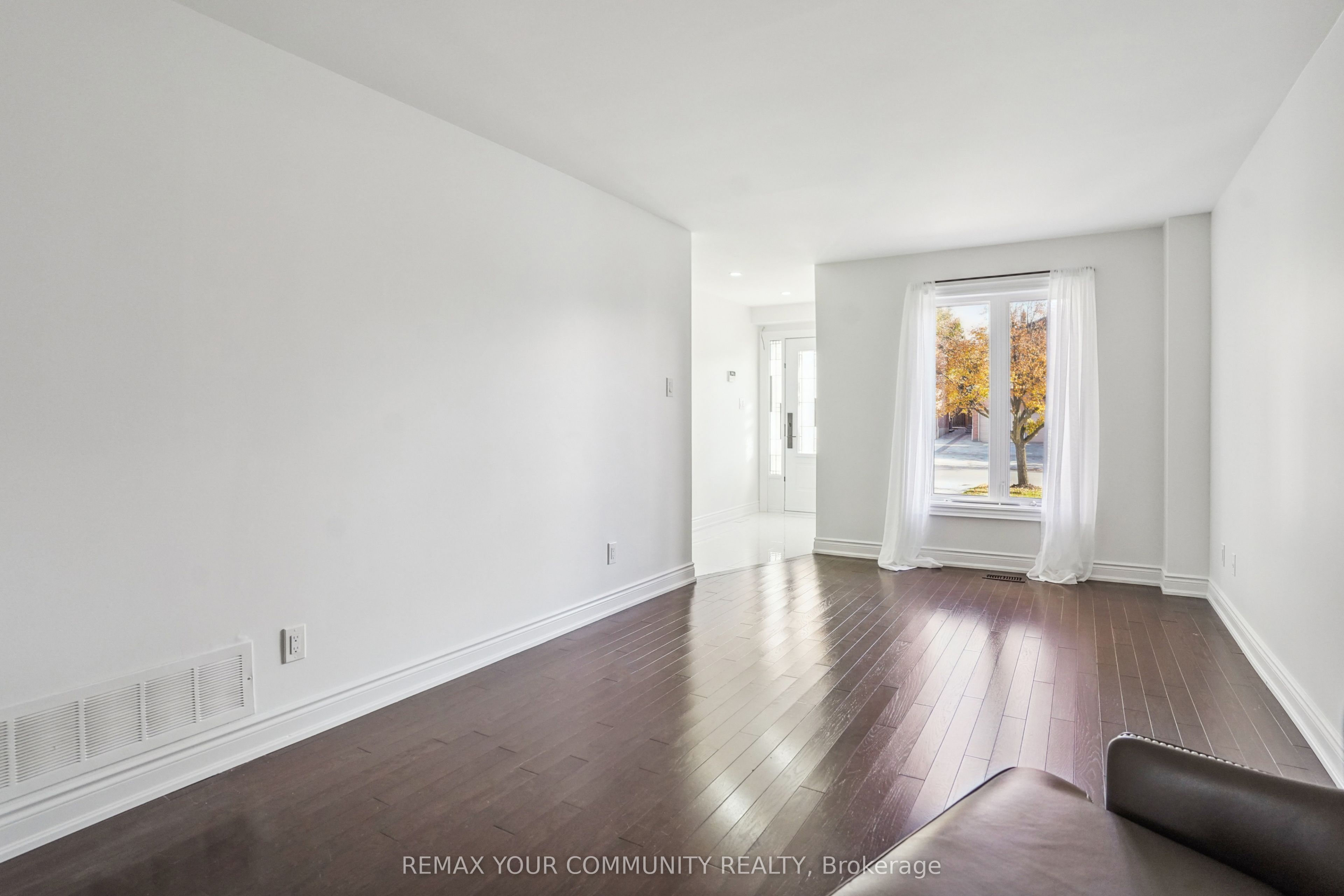 273 Delaney Drive Property Photo 5