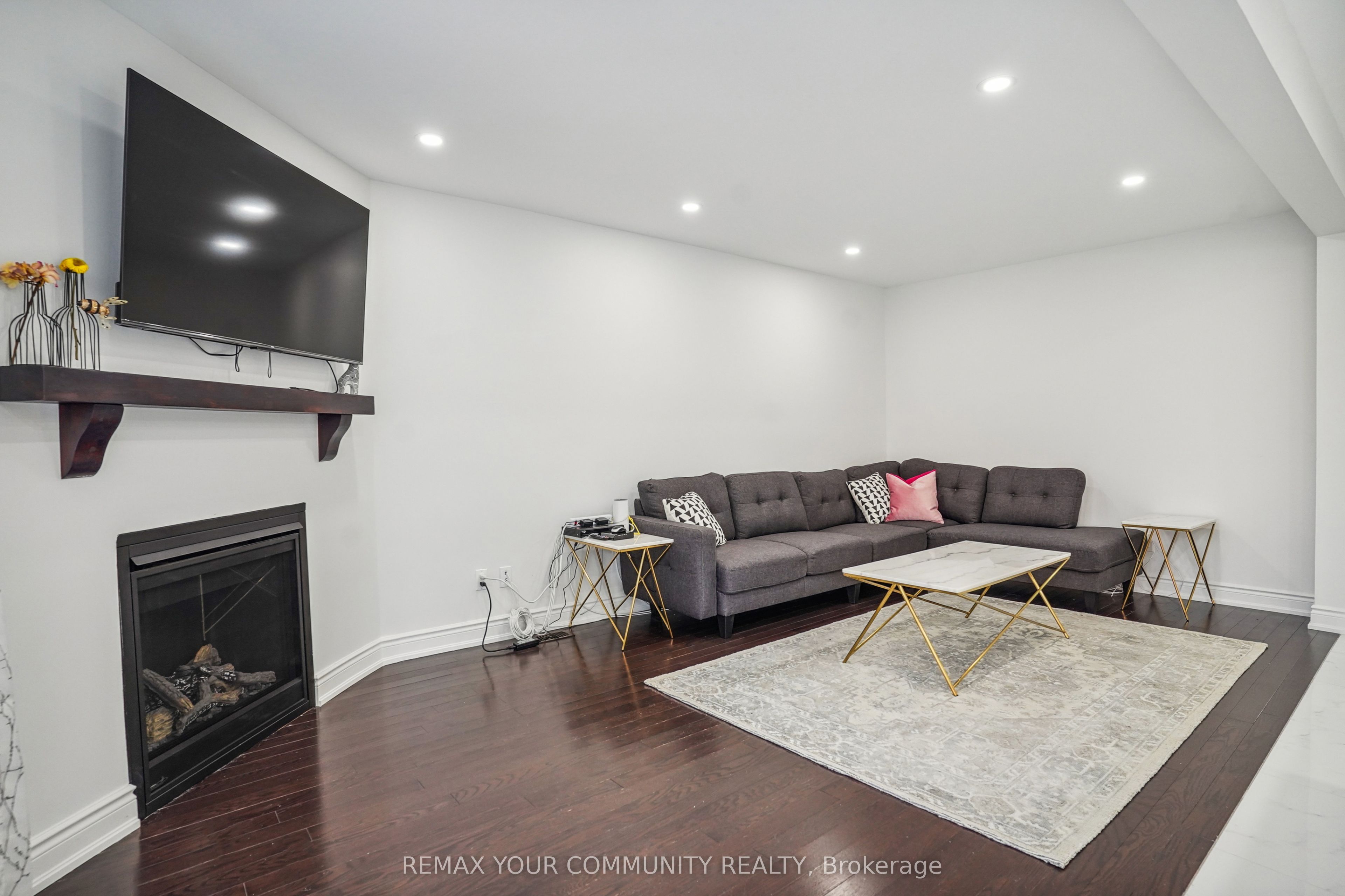 273 Delaney Drive Property Photo 13