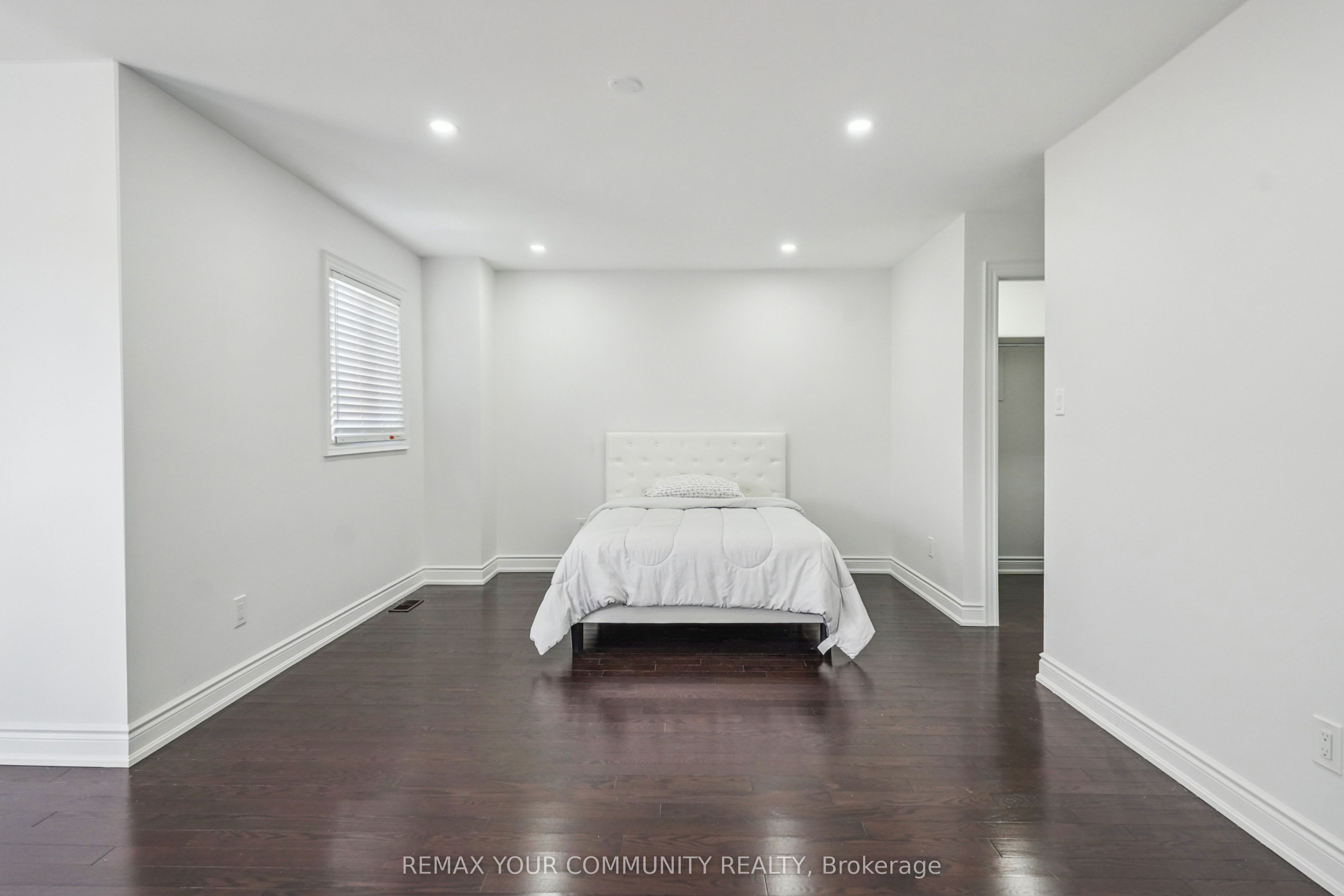 273 Delaney Drive Property Photo 28