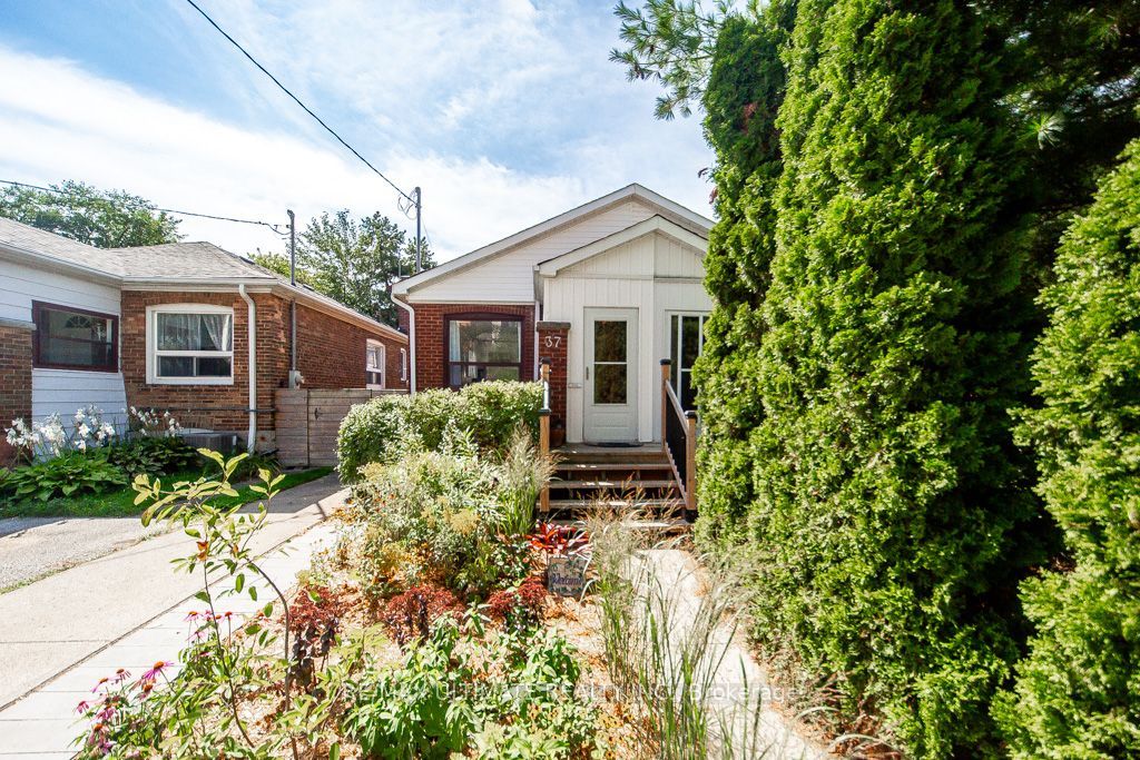 37 Gowan Avenue Property Photo 2