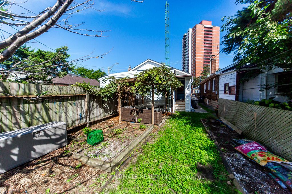 37 Gowan Avenue Property Photo 32