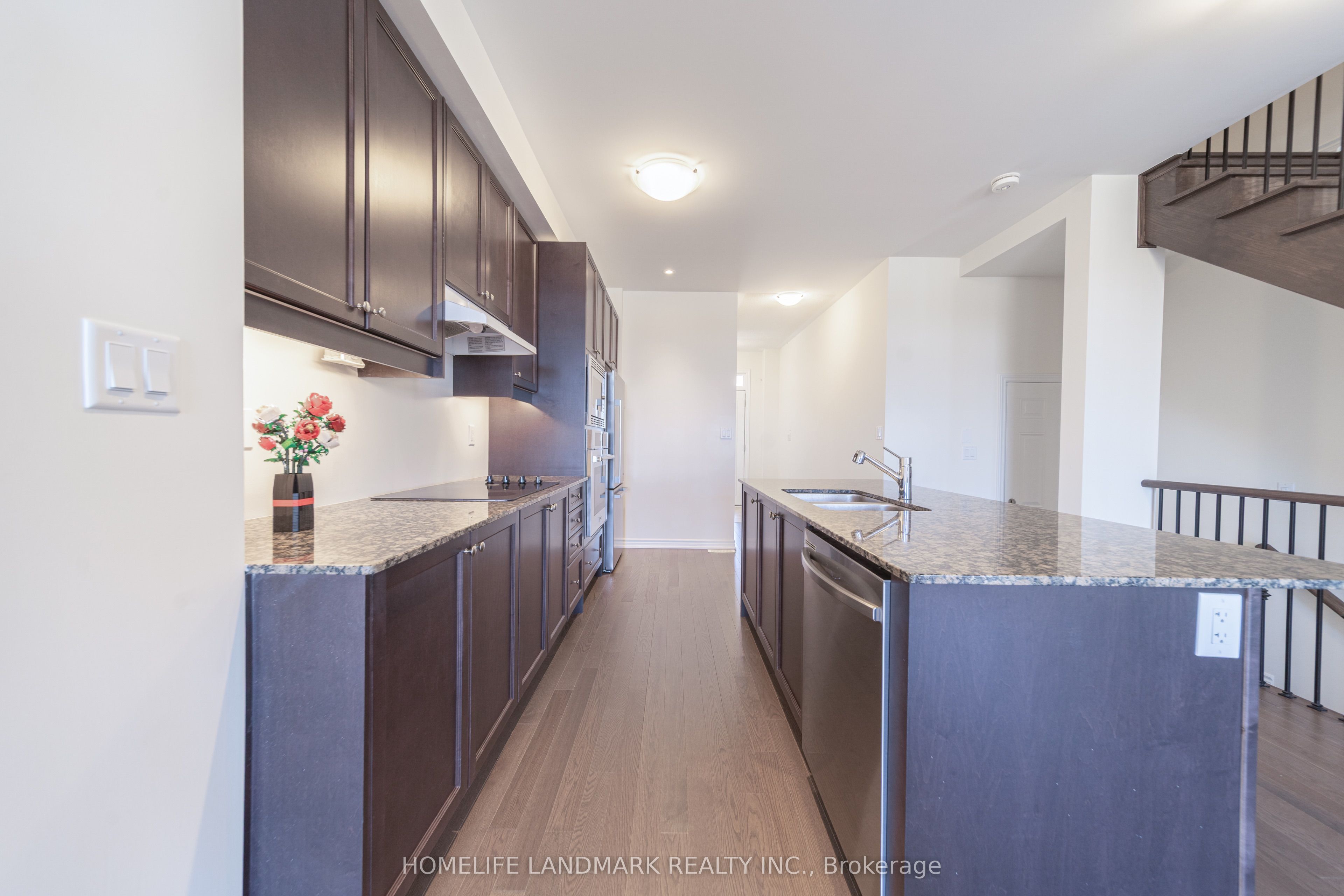 1195 Rexton Drive Property Photo 10