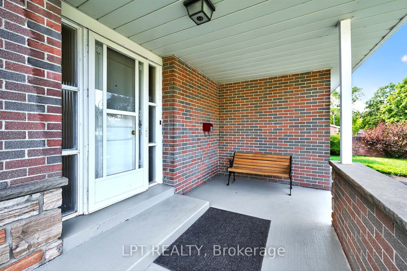 49 Kentish Crescent Property Photo 4