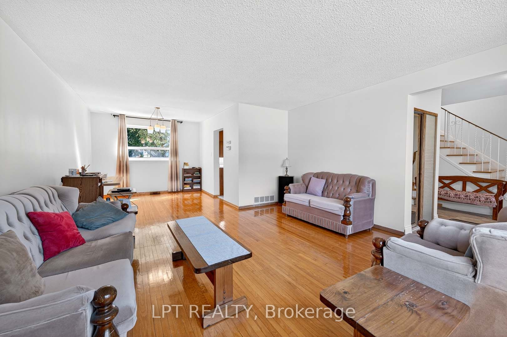 49 Kentish Crescent Property Photo 6