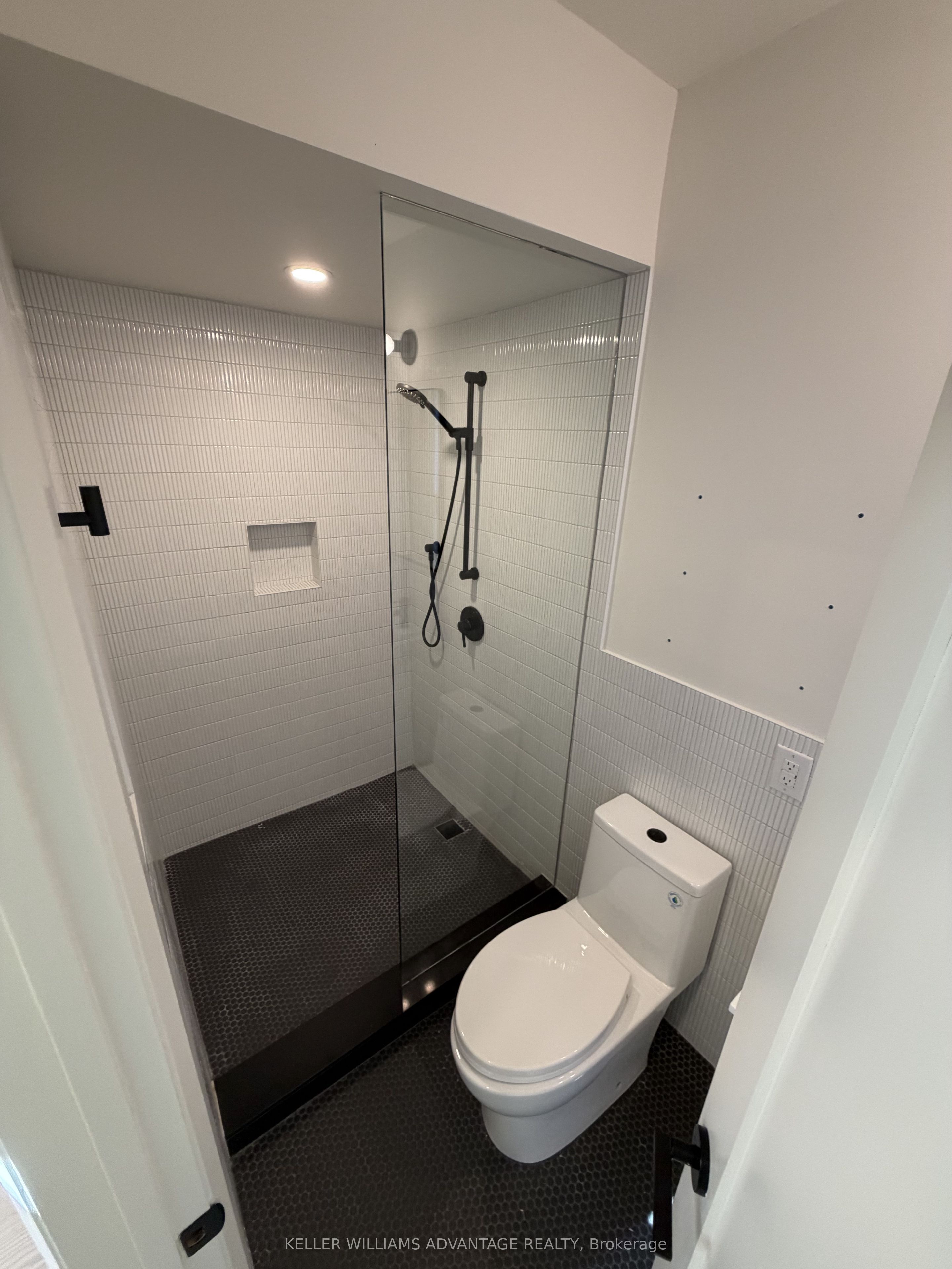 2034 Danforth Avenue 202 Property Photo 12