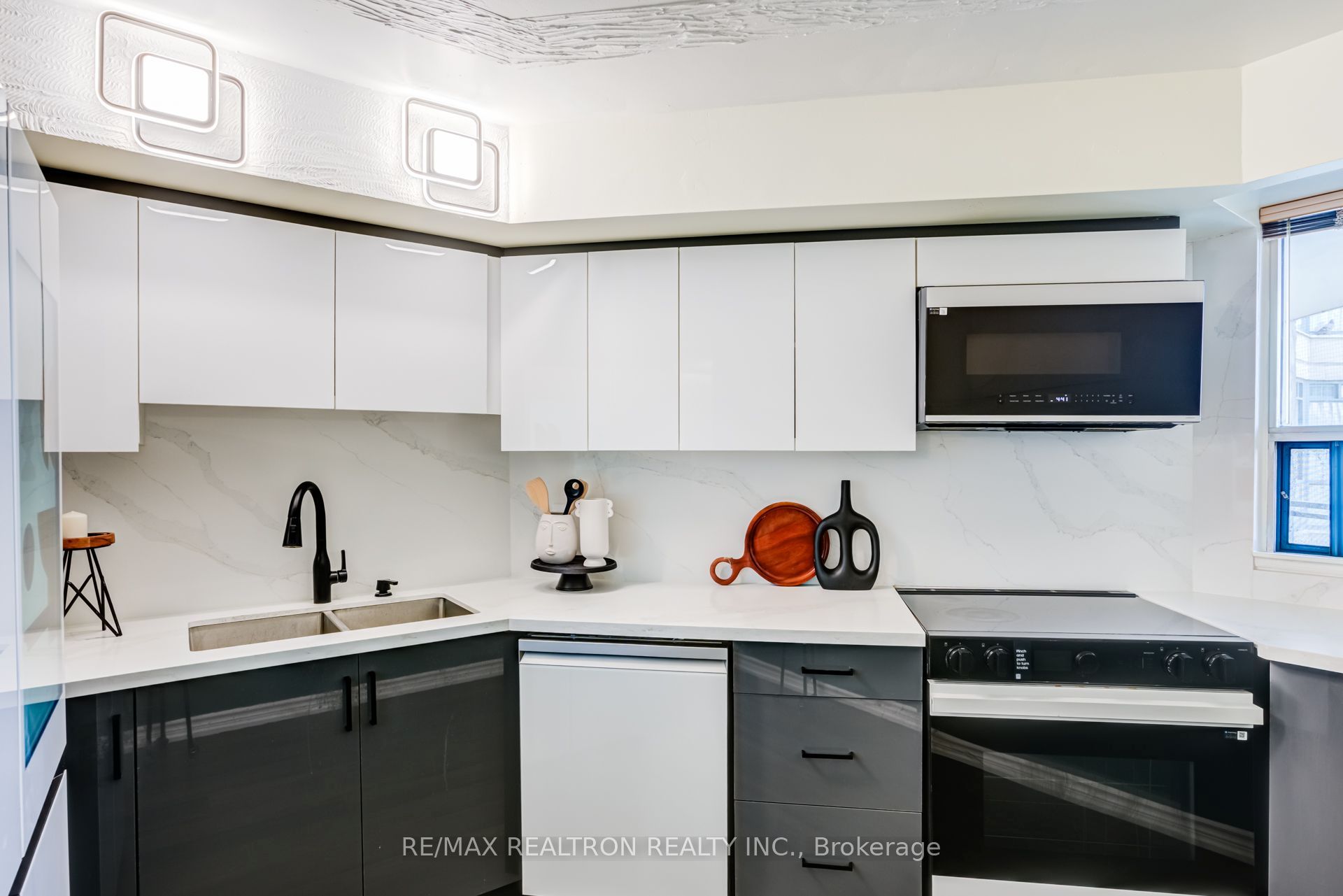4725 Sheppard Avenue E 1717 Property Photo 7