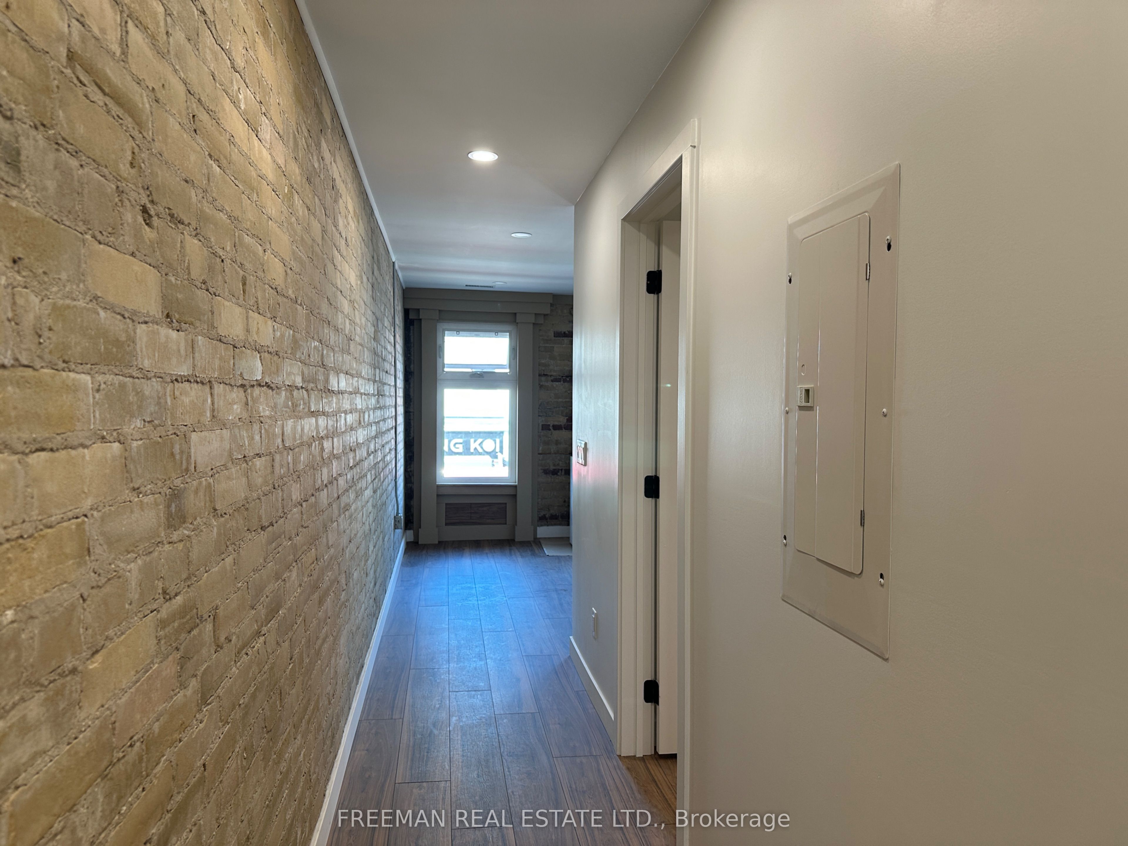 1029 Gerrard Street 2nd Floor Property Photo 2