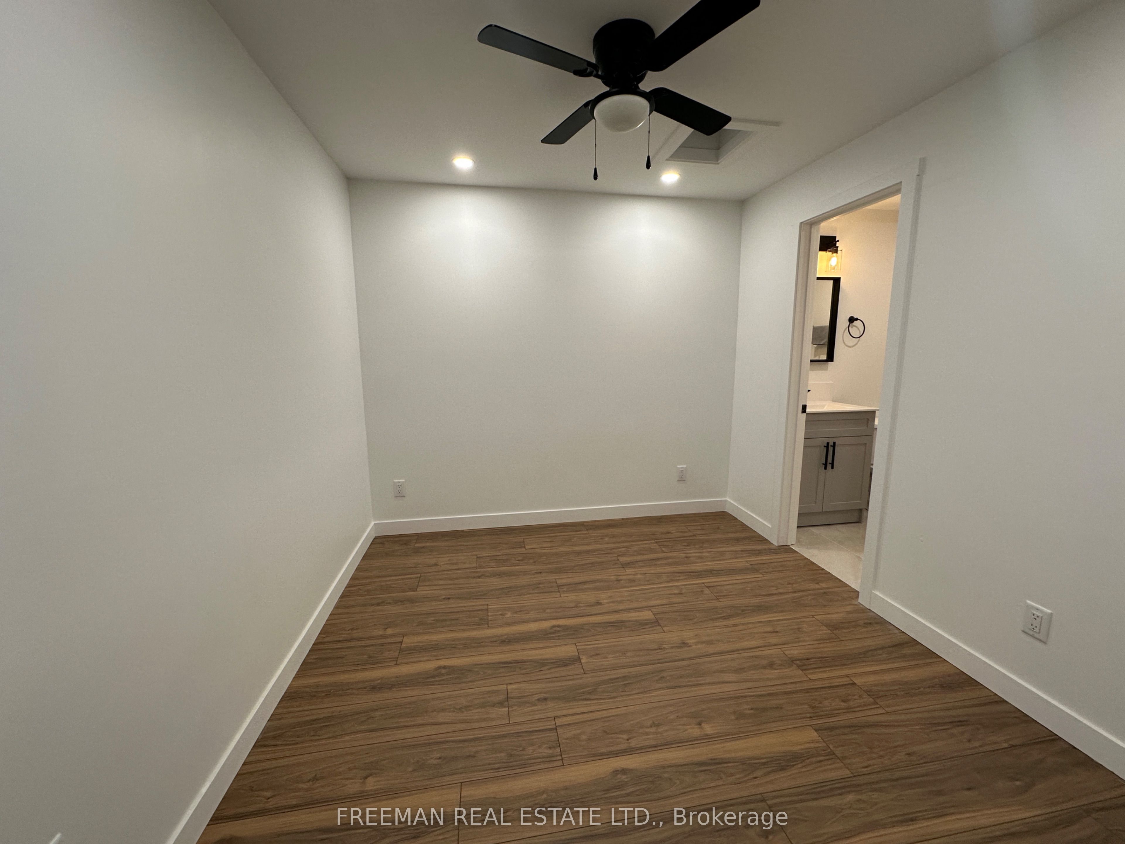 1029 Gerrard Street 2nd Floor Property Photo 8