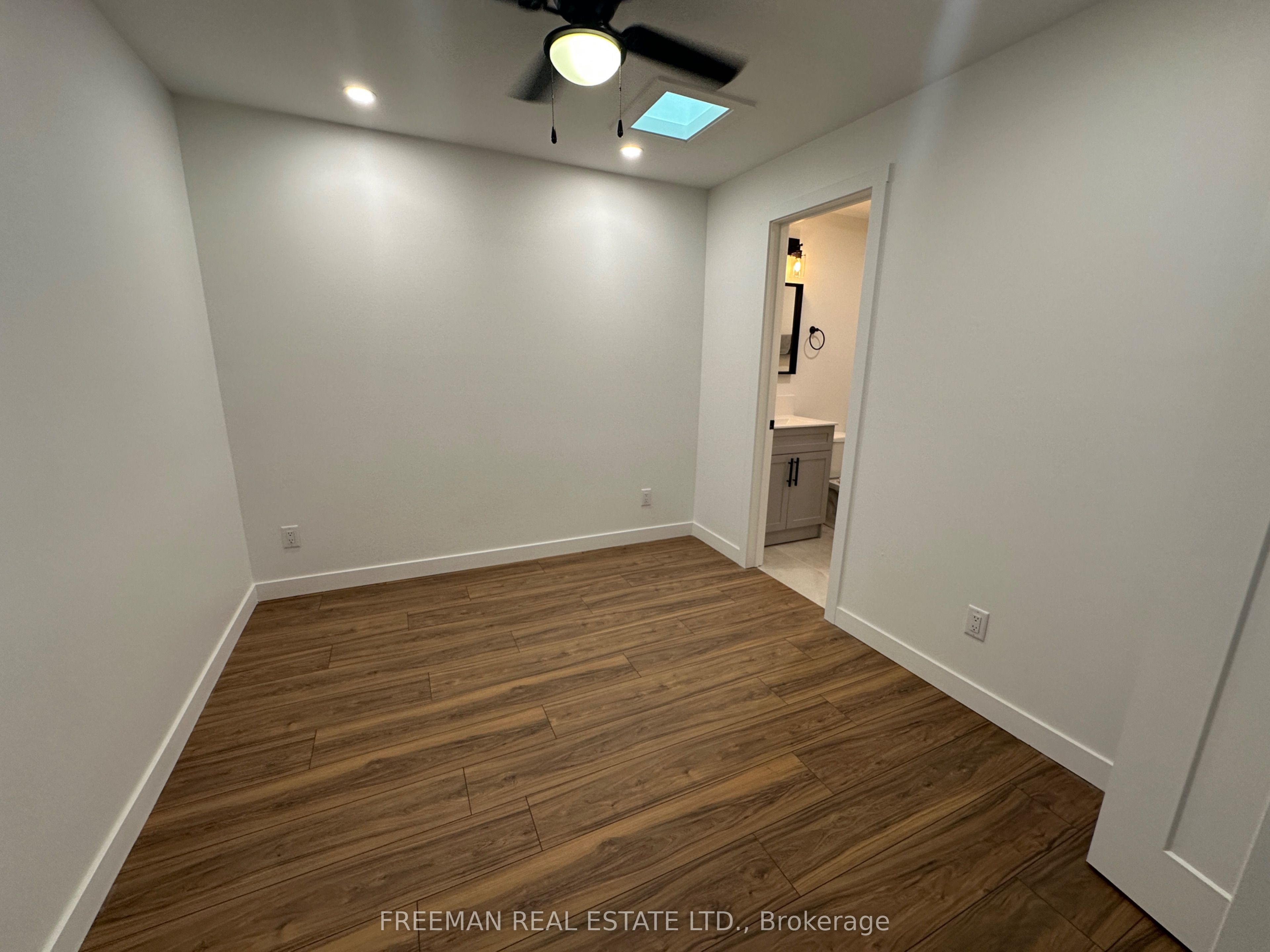 1029 Gerrard Street 2nd Floor Property Photo 9