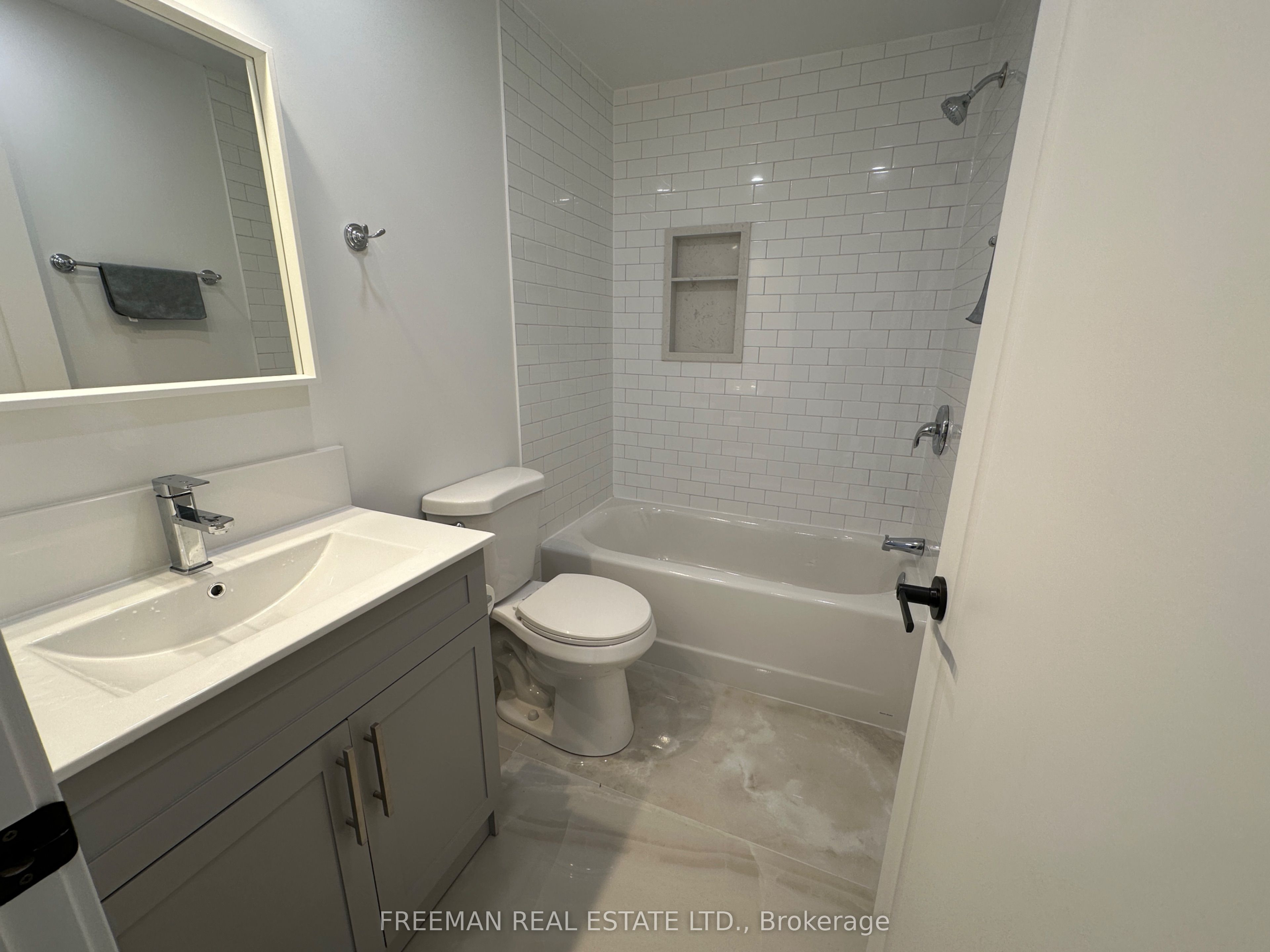 1029 Gerrard Street 2nd Floor Property Photo 13