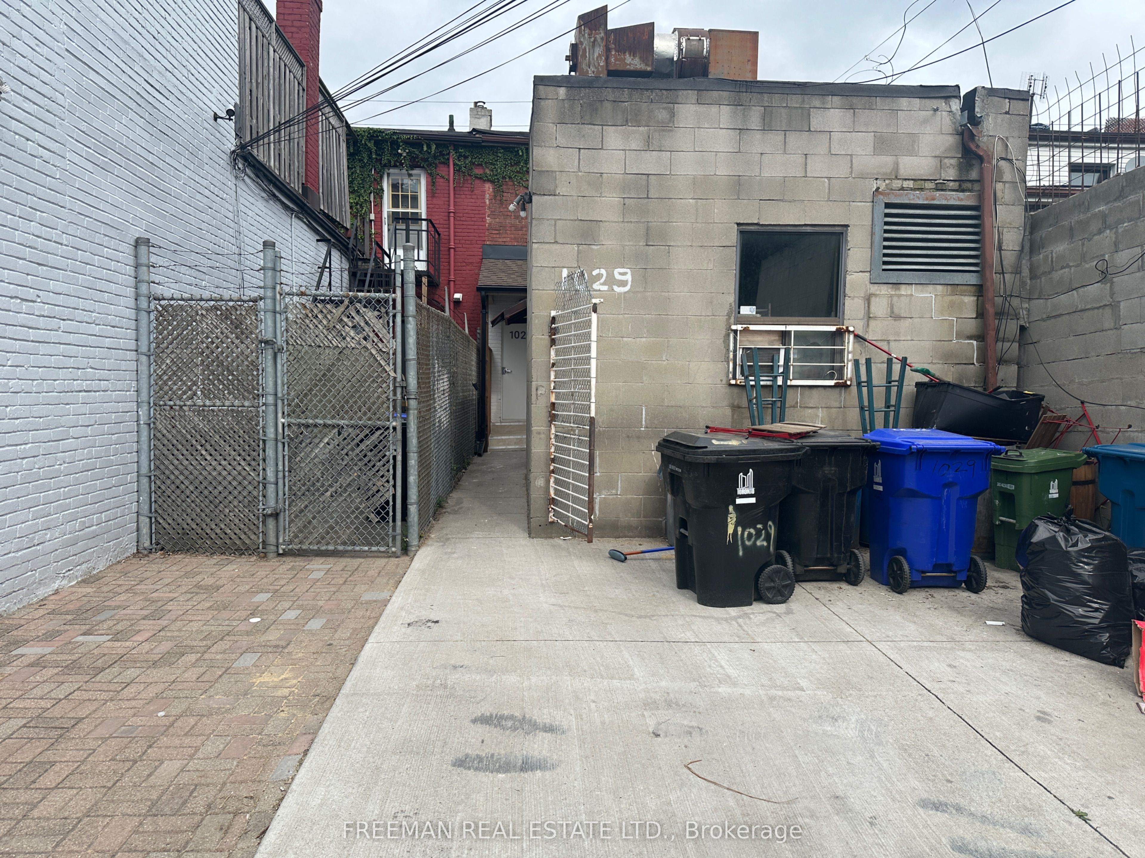 1029 Gerrard Street 2nd Floor Property Photo 16